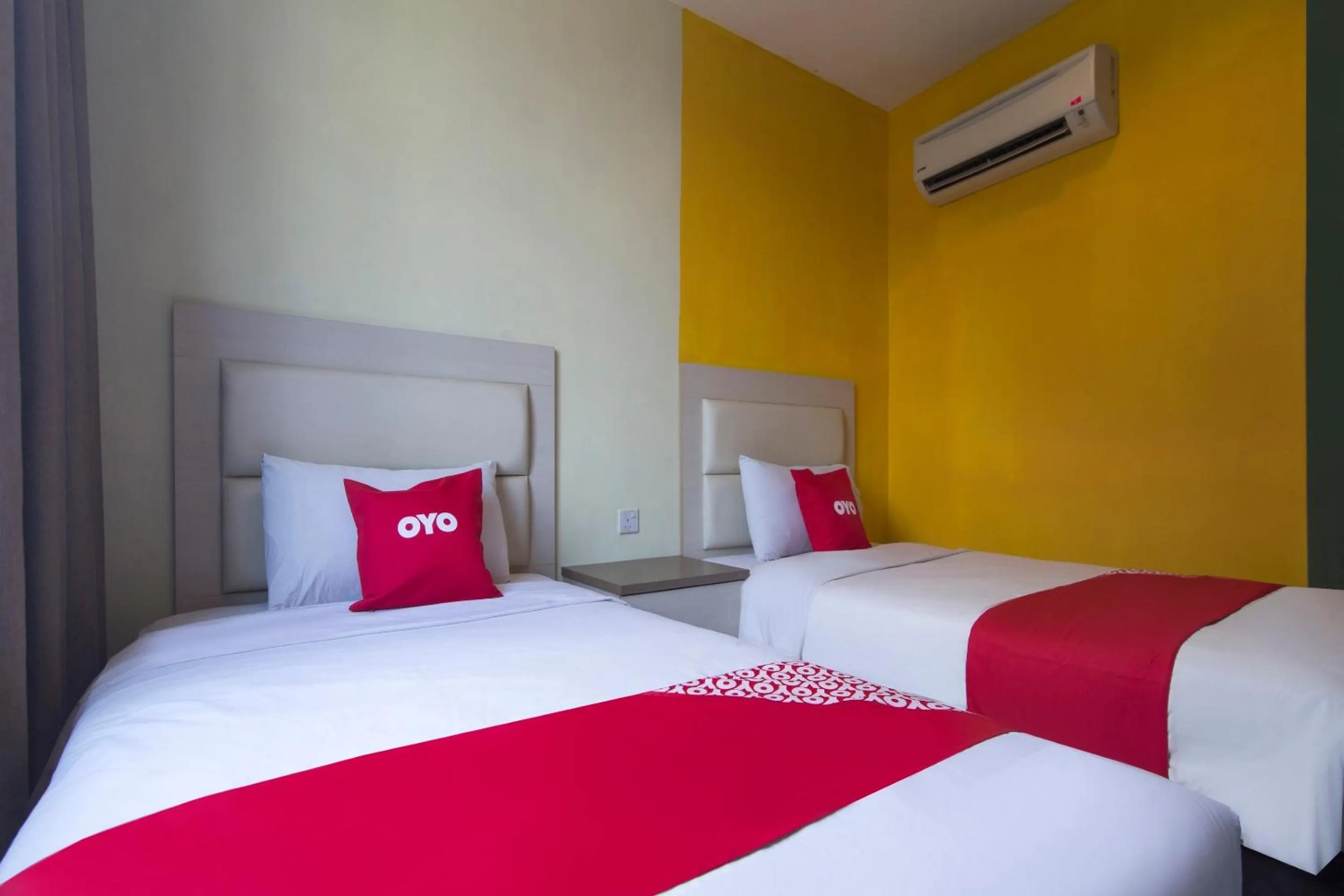 Bedroom, Bed in Hotel O Hotel 916