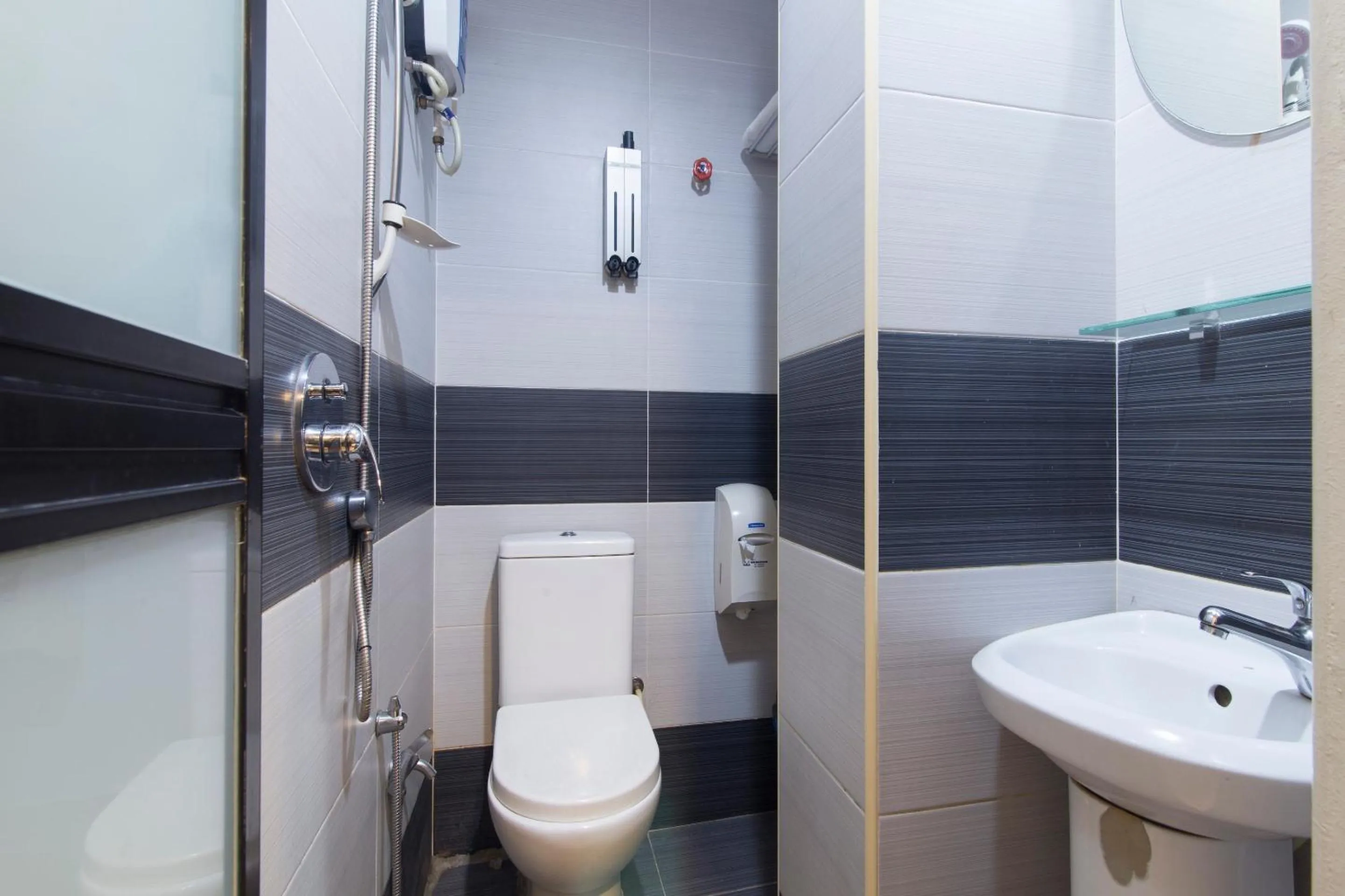 Bathroom in SRP Hotel Sdn Bhd