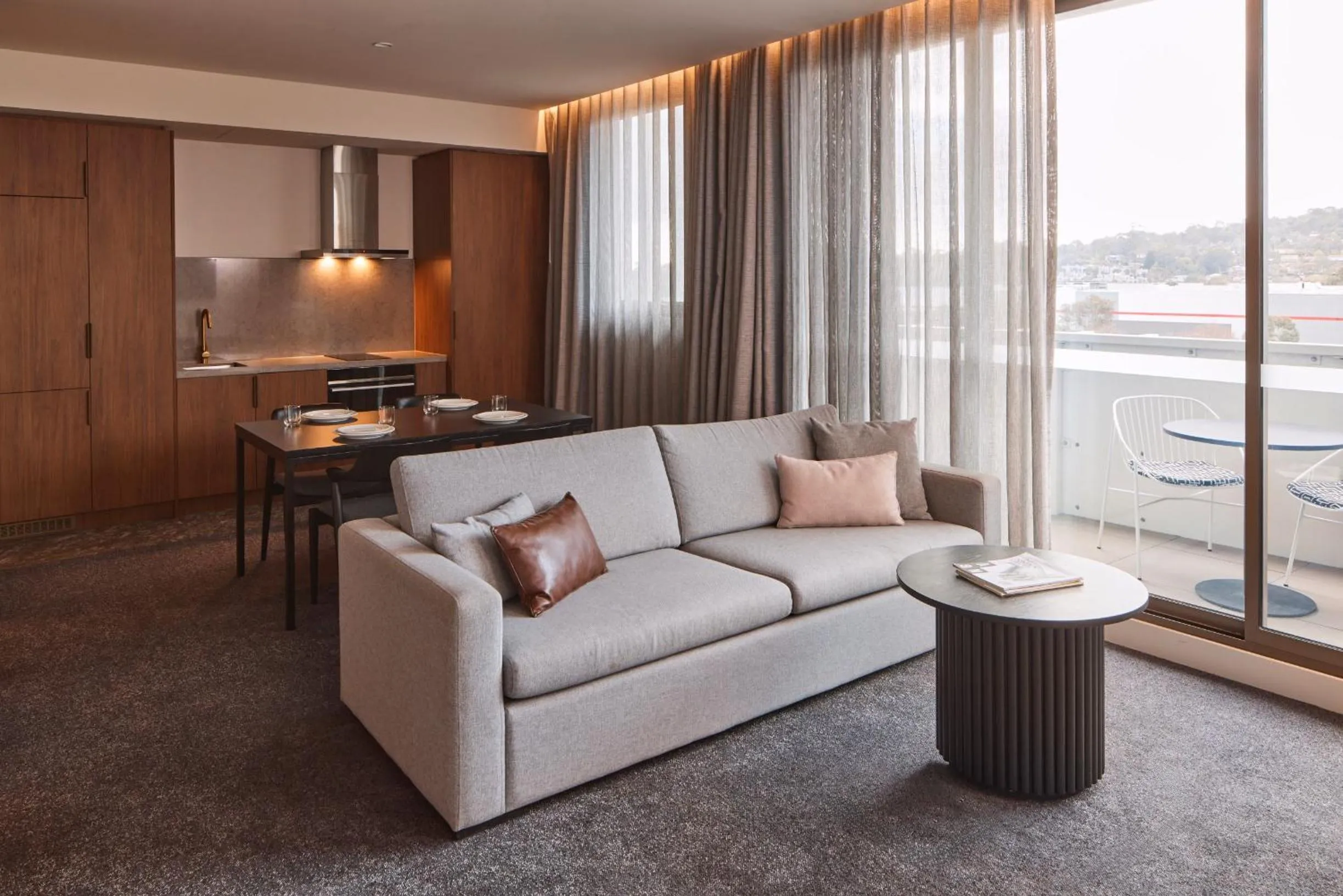 Kitchen or kitchenette in Rydges Ringwood