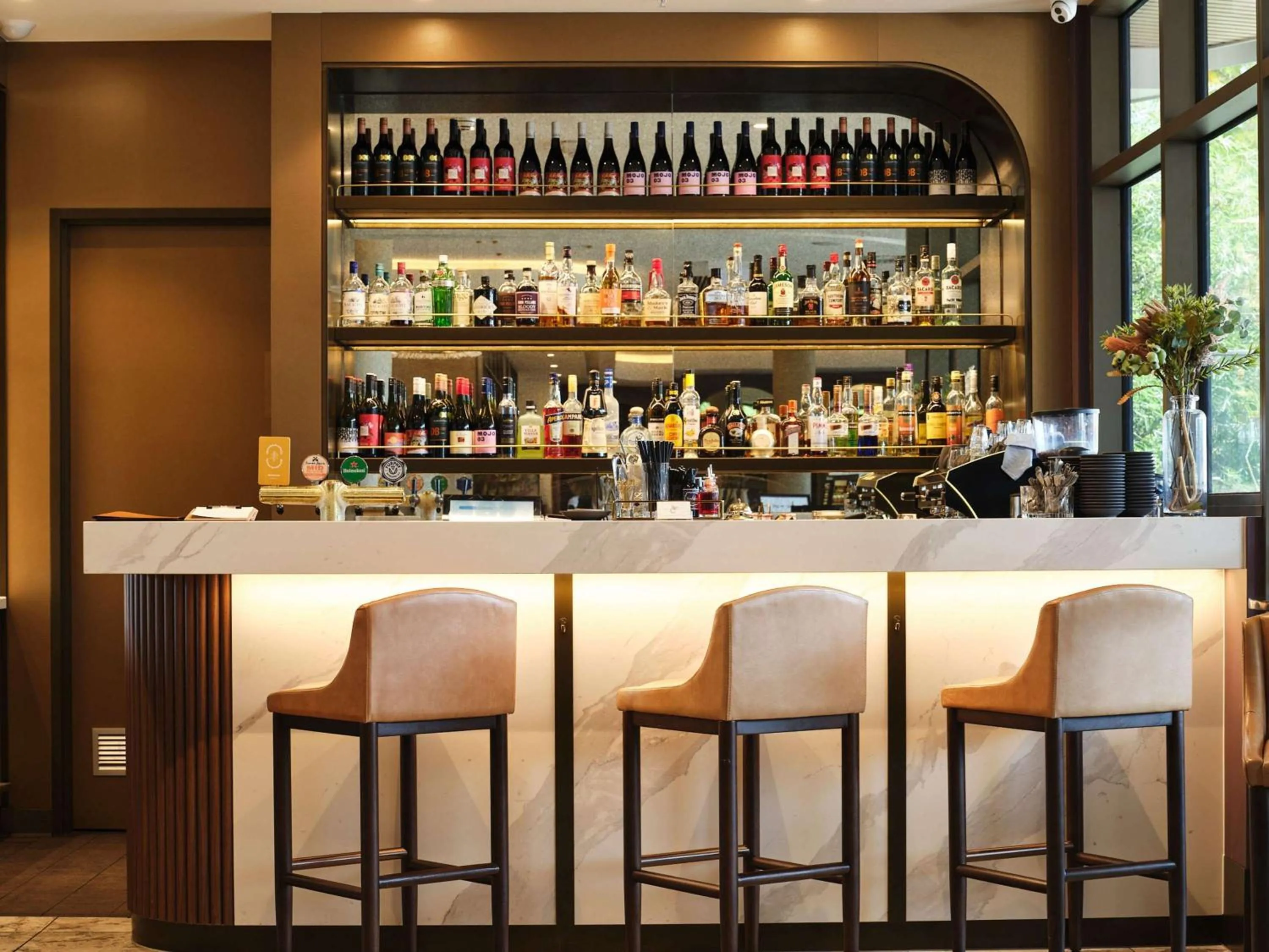 Lounge or bar in Rydges Ringwood