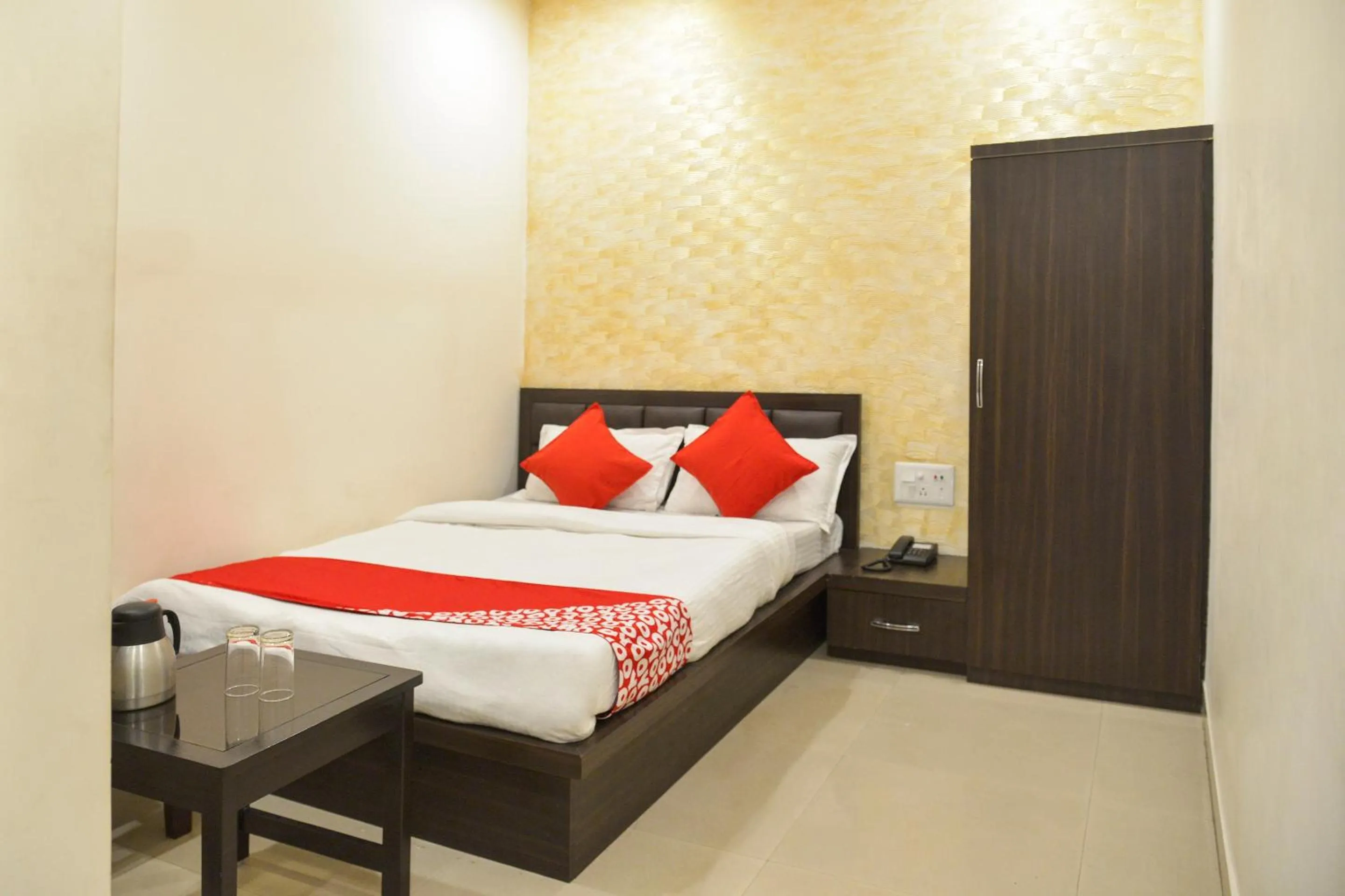 Bedroom, Bed in Collection O De Sivalika Boutique Near Dakshineswar Kali Temple
