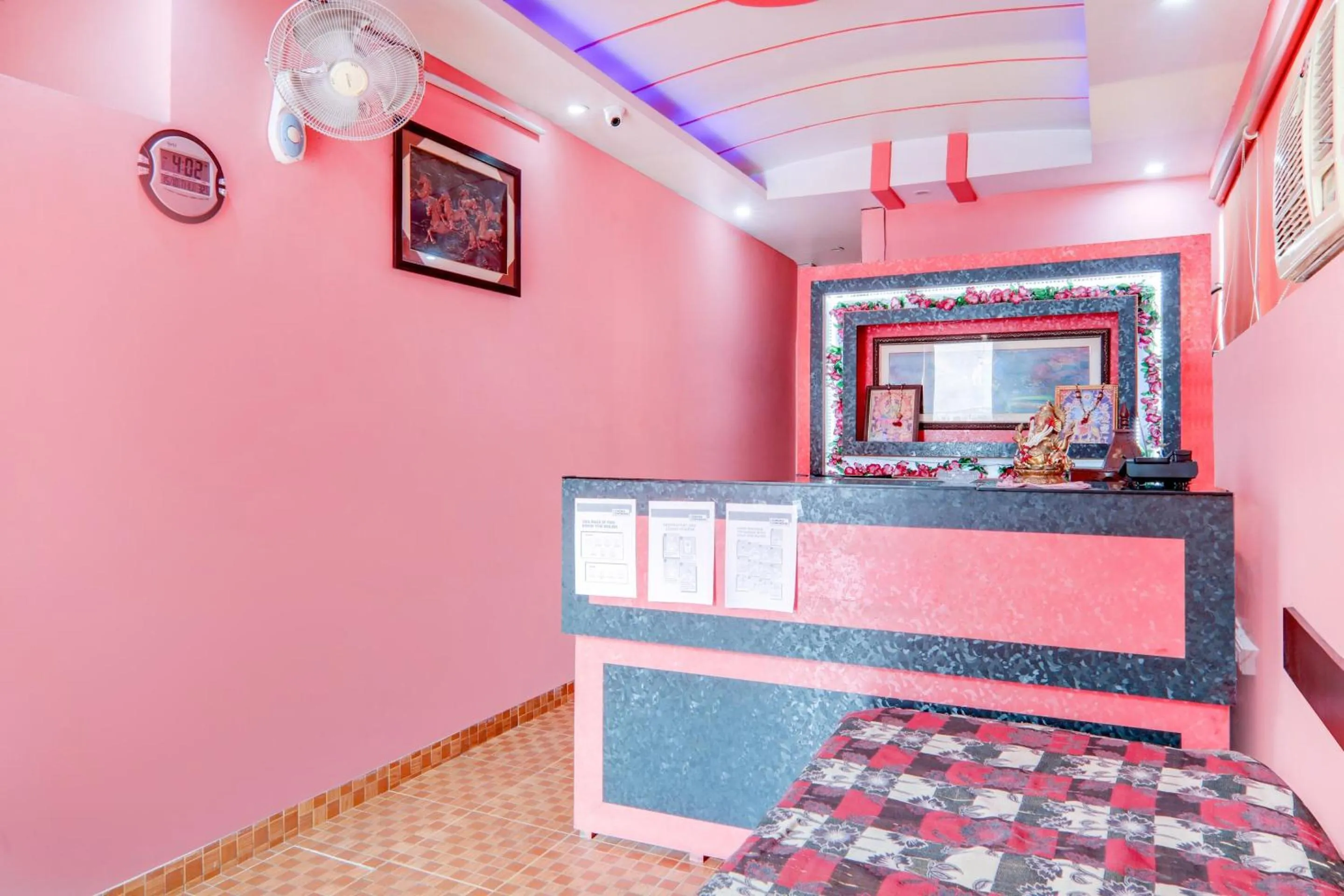 Lobby or reception in OYO 76256 Trimurti Palace