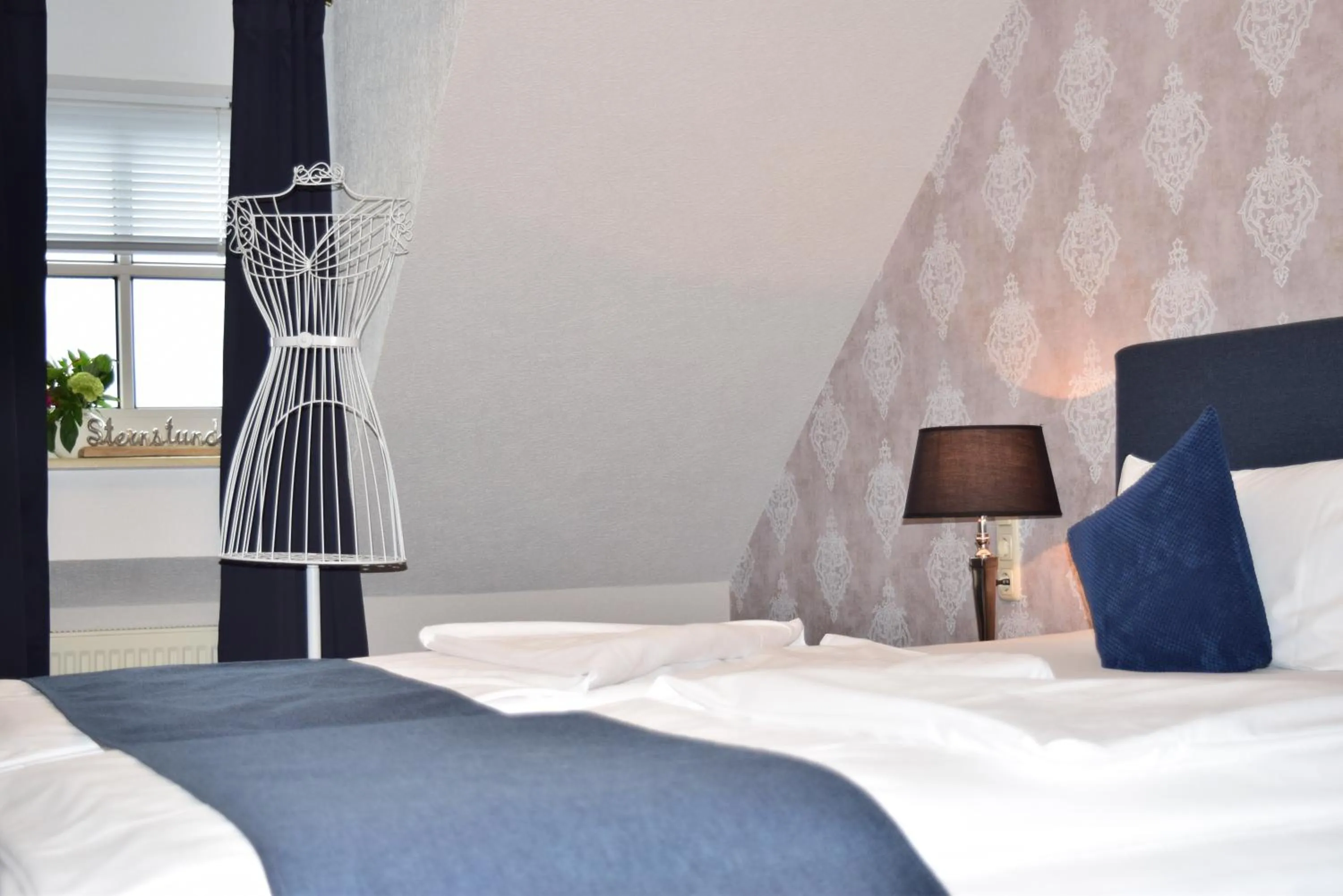 Bedroom, Bed in Landhotel Zum Kronprinzen