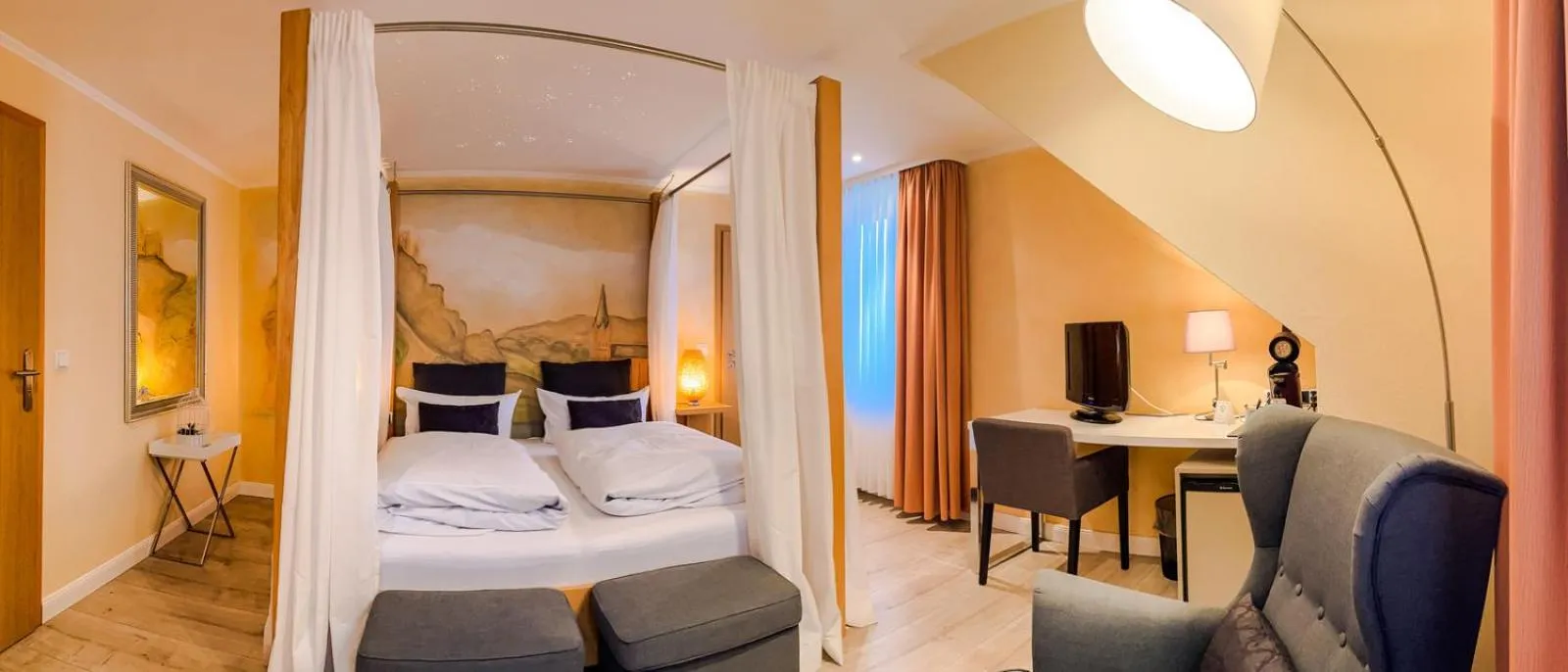 Bedroom, Bed in Landhotel Zum Kronprinzen