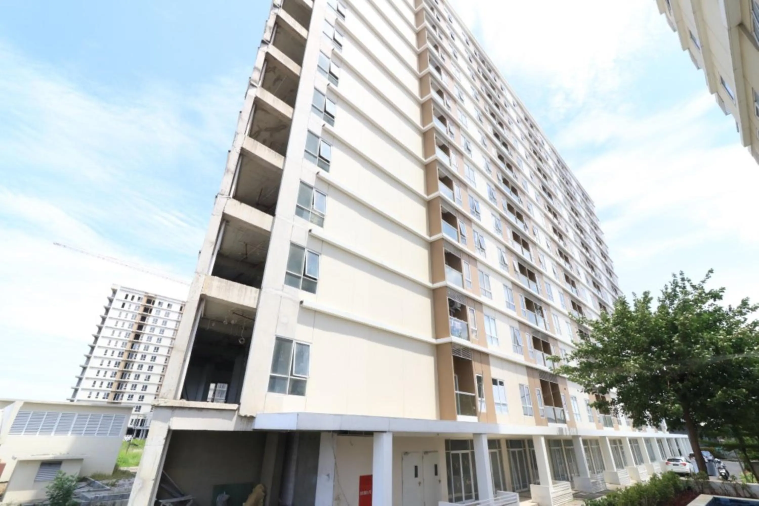 Property building in Paradise Mansion Apartment by Guardian Pro