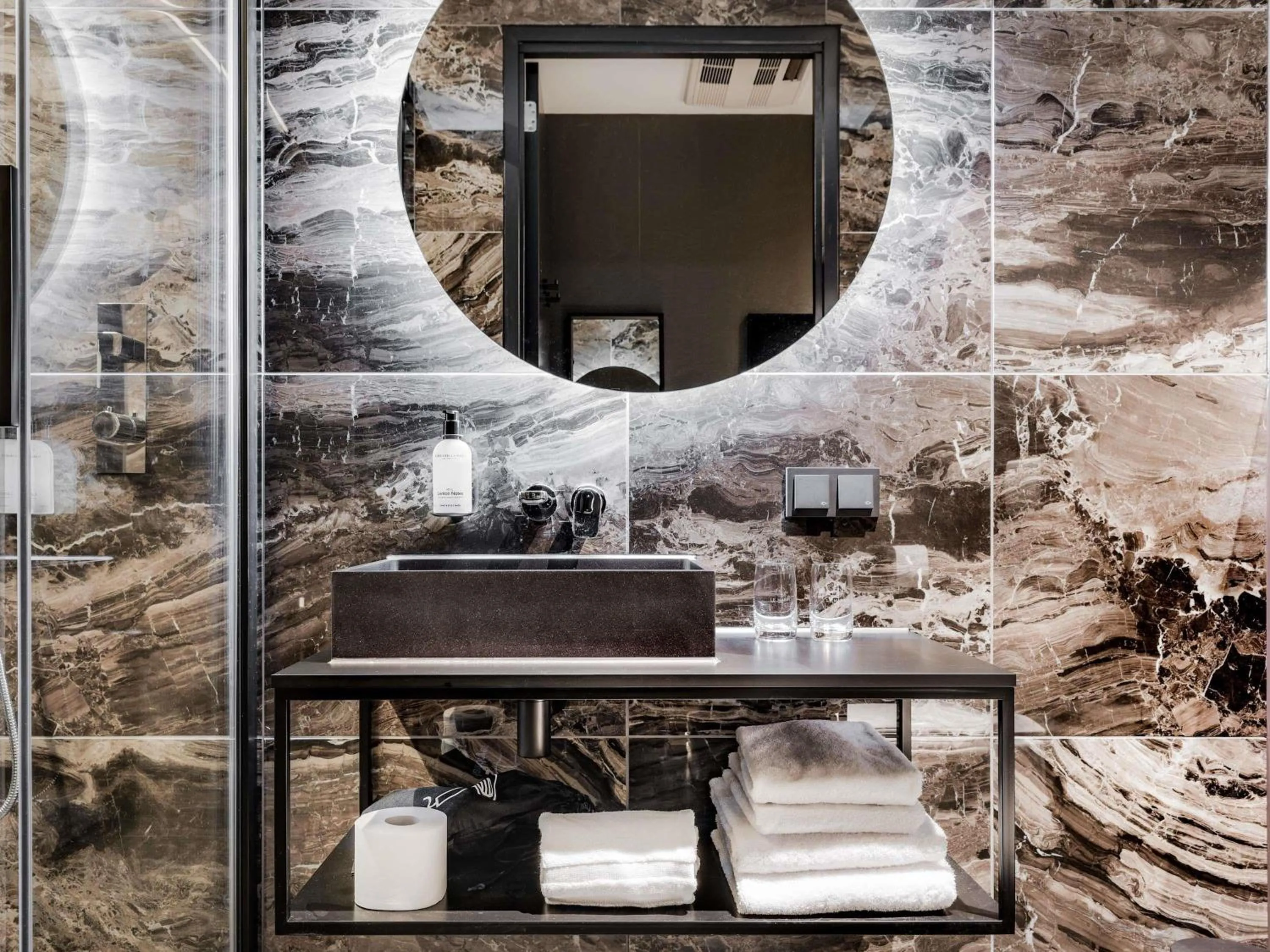 Bedroom in Le Marin Hotel Rotterdam City - Handwritten Collection