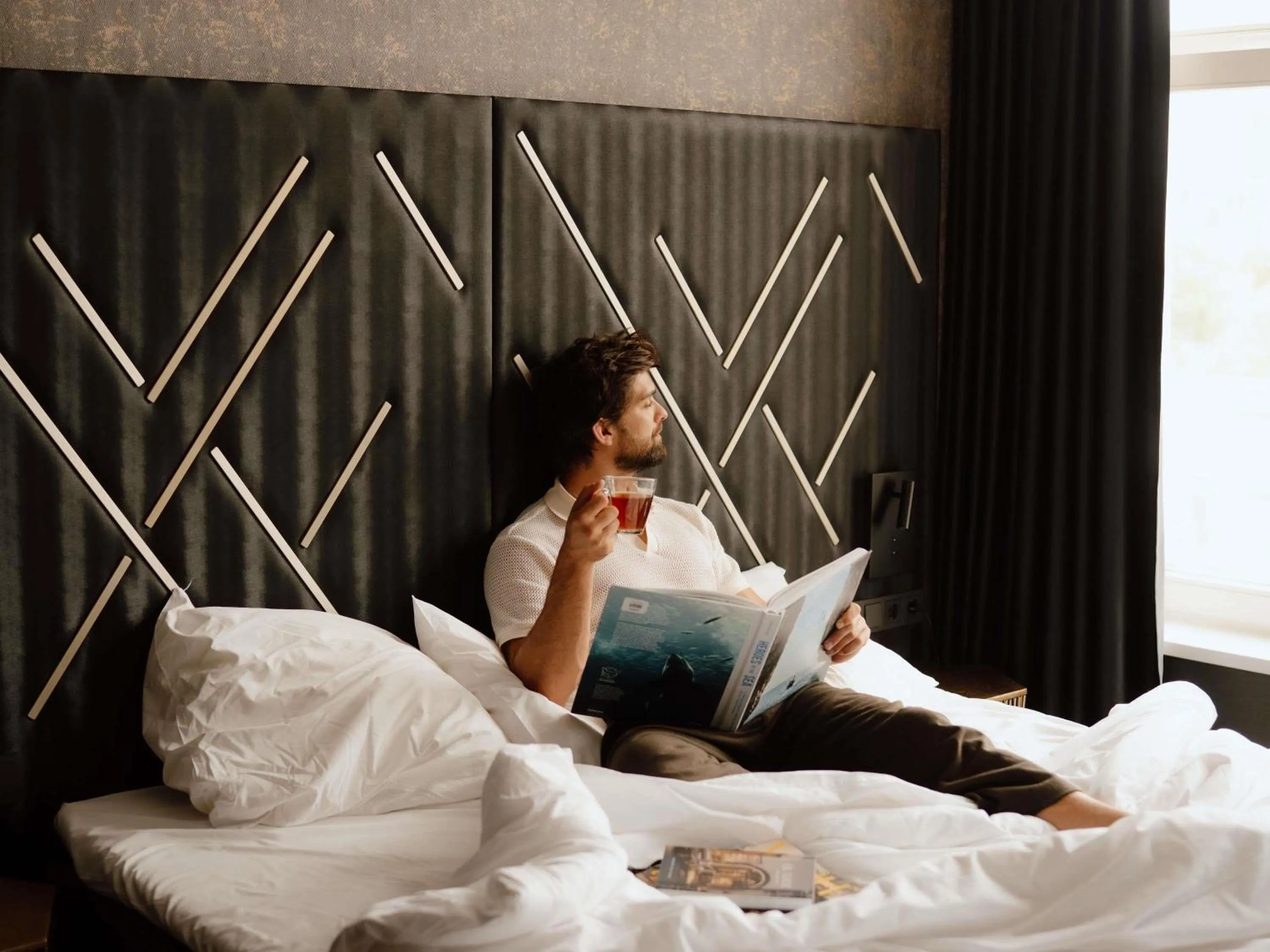 Bedroom, Bed in Le Marin Hotel Rotterdam City - Handwritten Collection