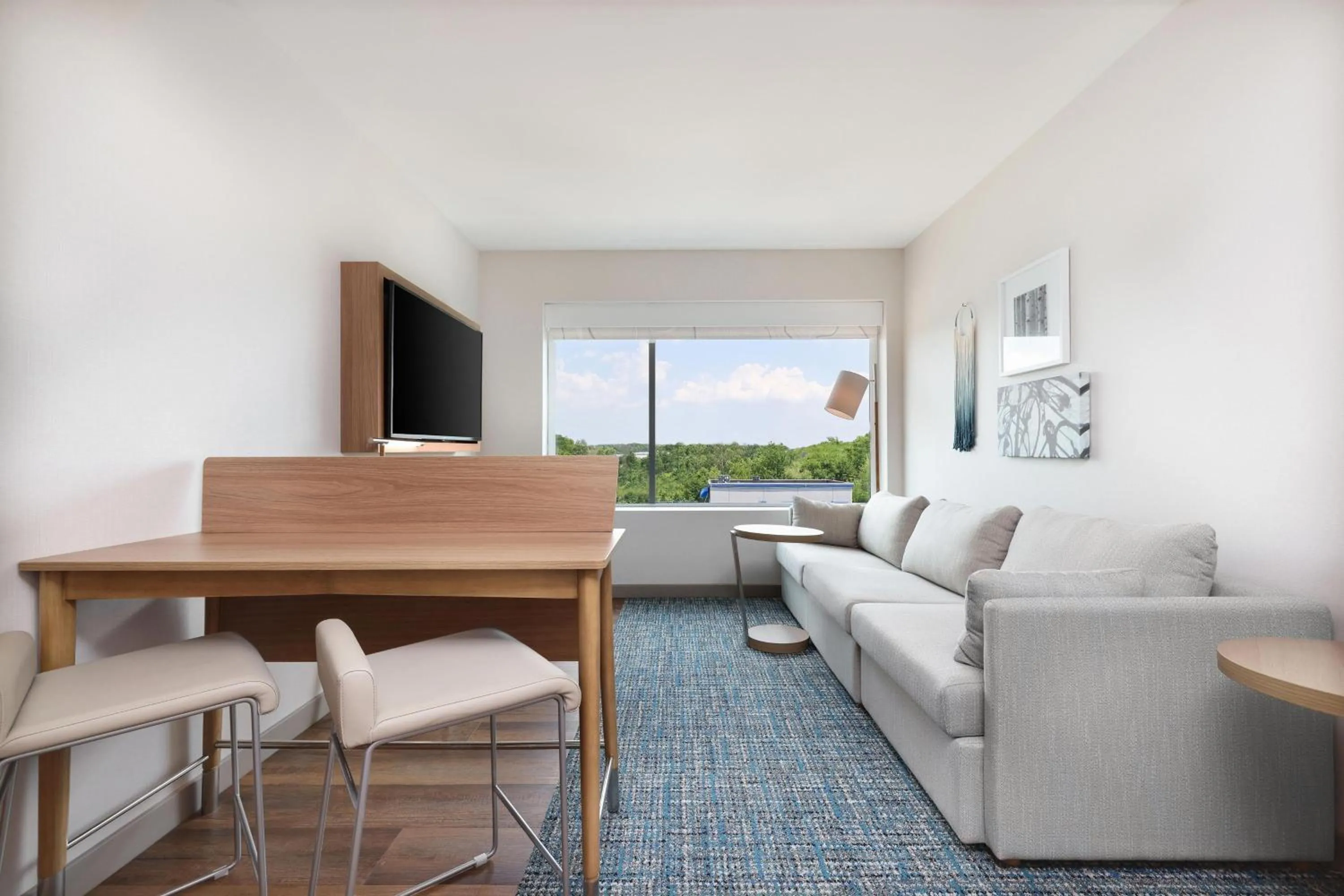 Bedroom in Element New York Wood Ridge