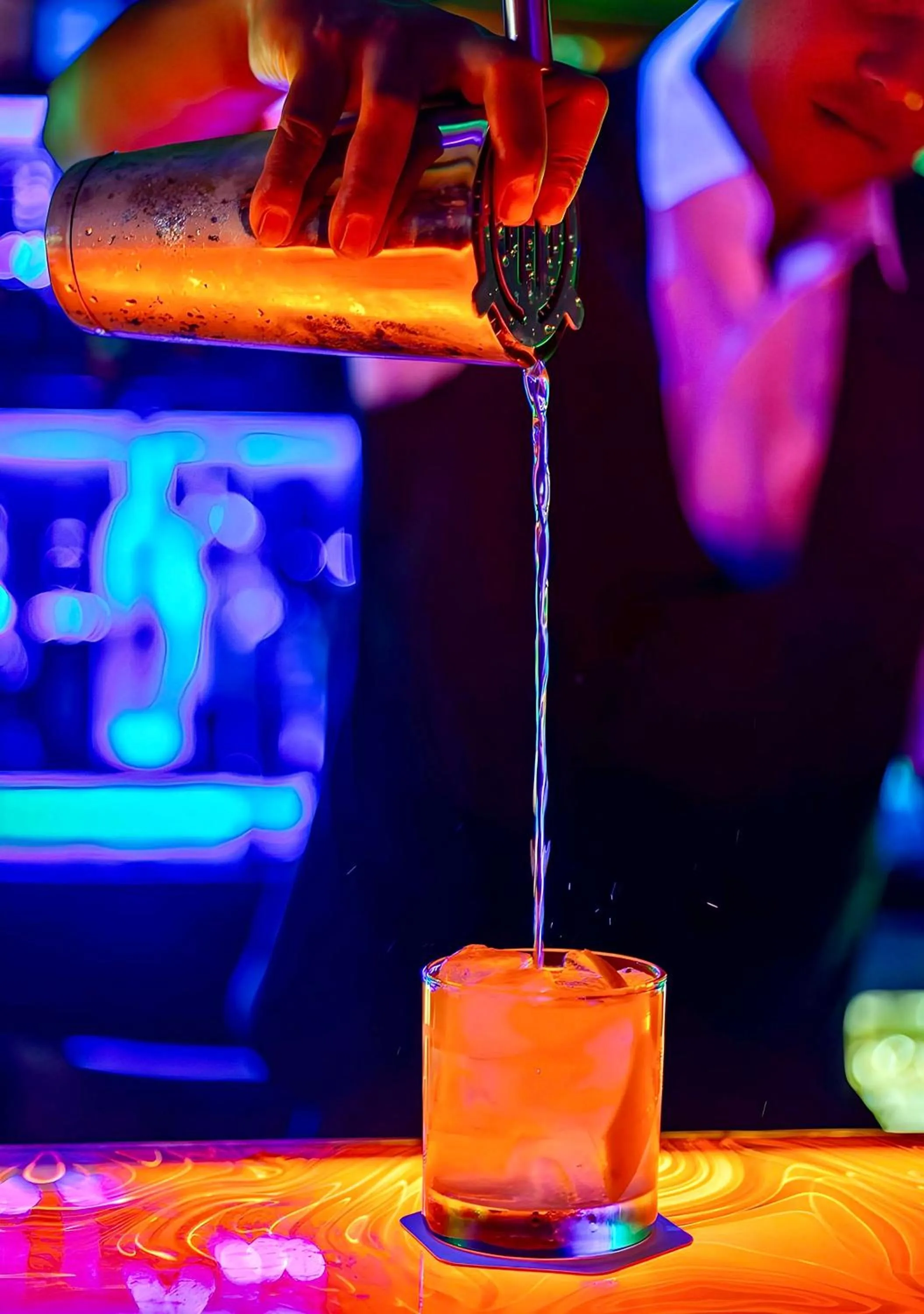 Lounge or bar in Radisson Blu Hotel, Dubai Deira Creek