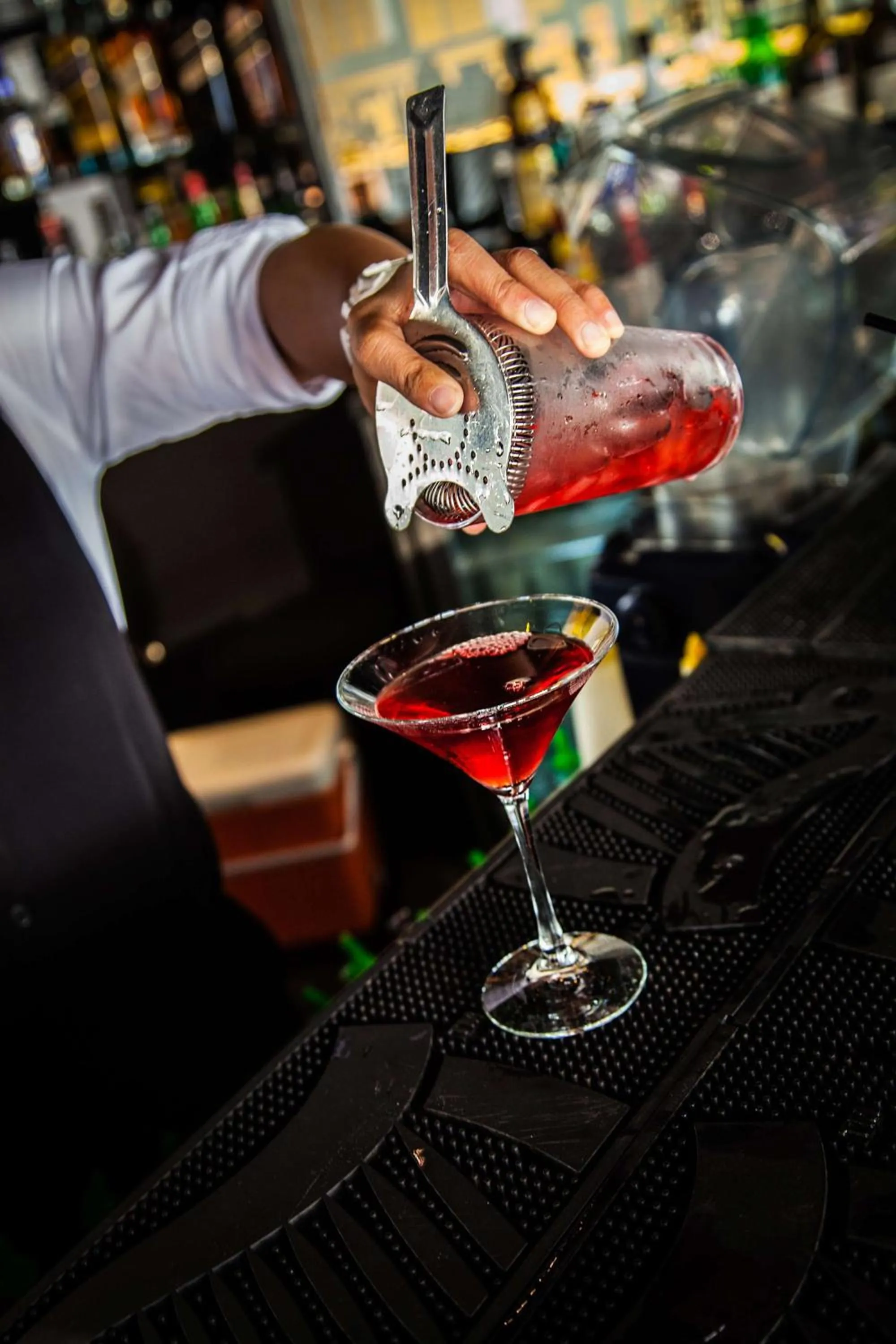 Lounge or bar in Radisson Blu Hotel, Dubai Deira Creek