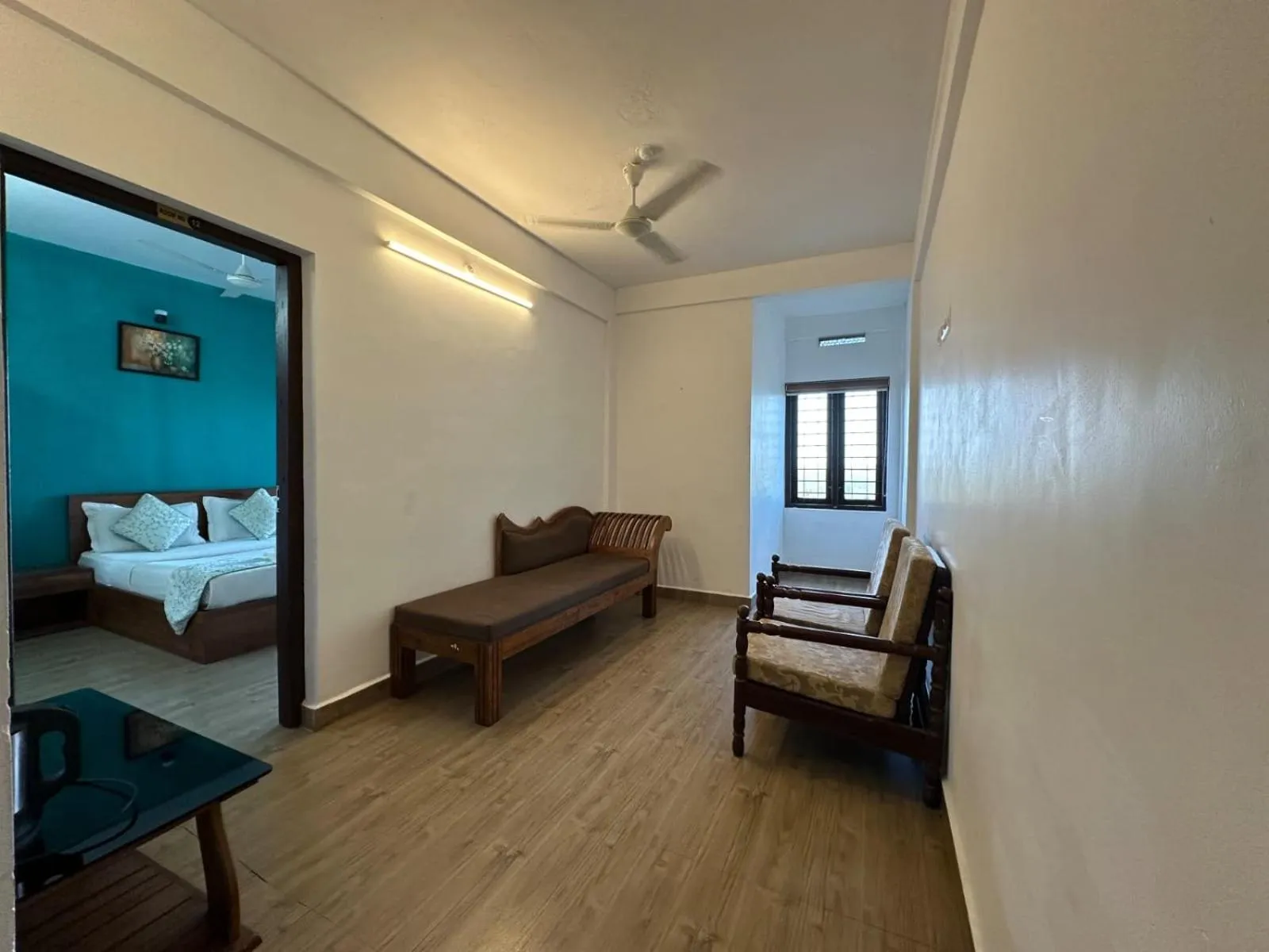 Living room, Bed in Vagamon Hill Chimes