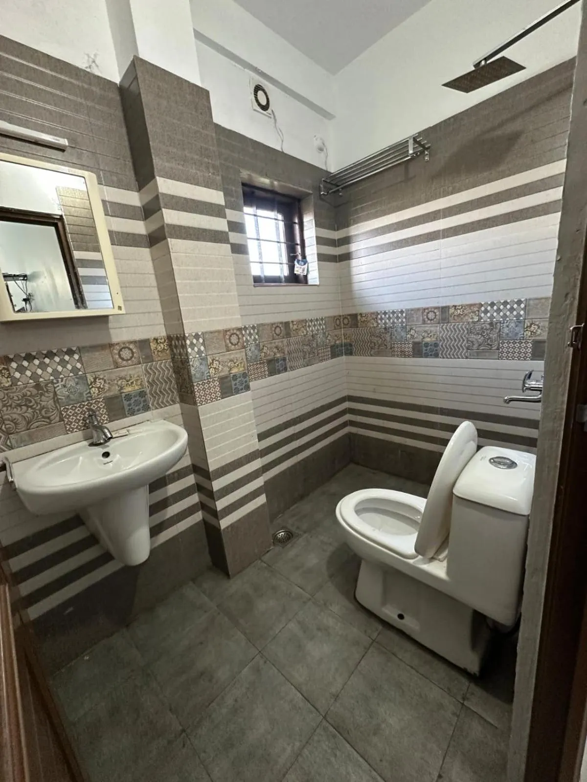 Bathroom in Vagamon Hill Chimes