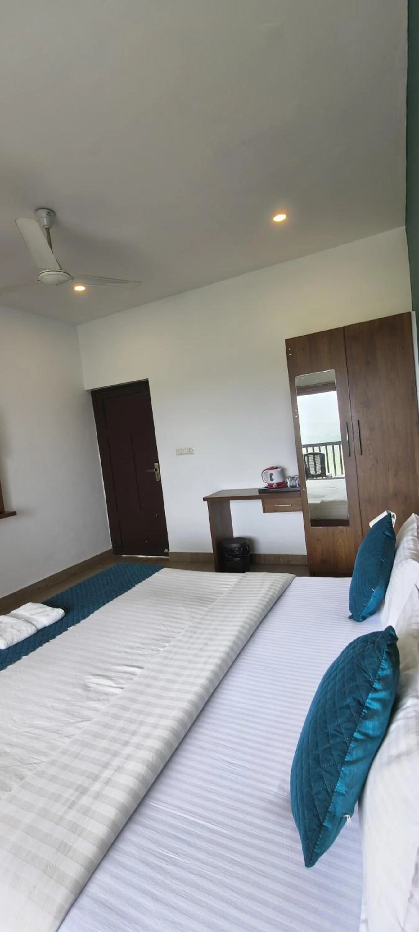 Coffee/tea facilities, Bed in Vagamon Hill Chimes