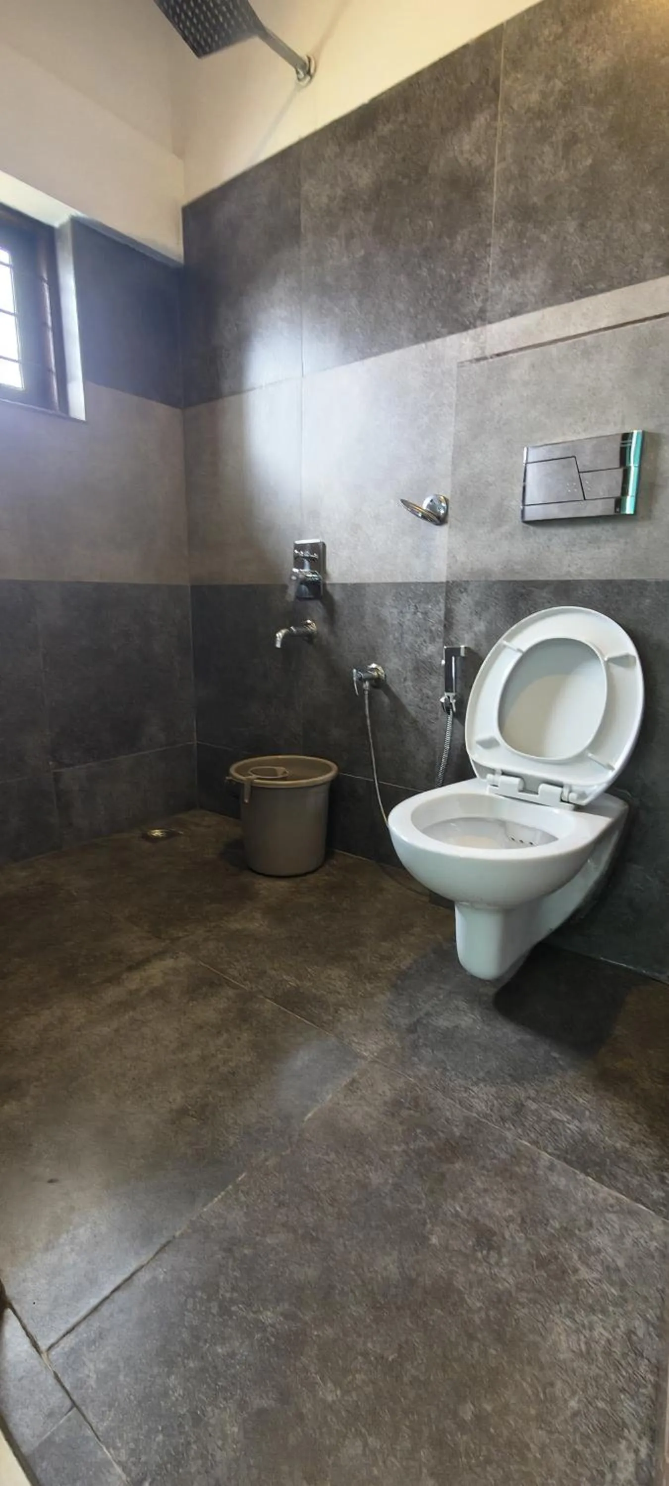 Bathroom in Vagamon Hill Chimes