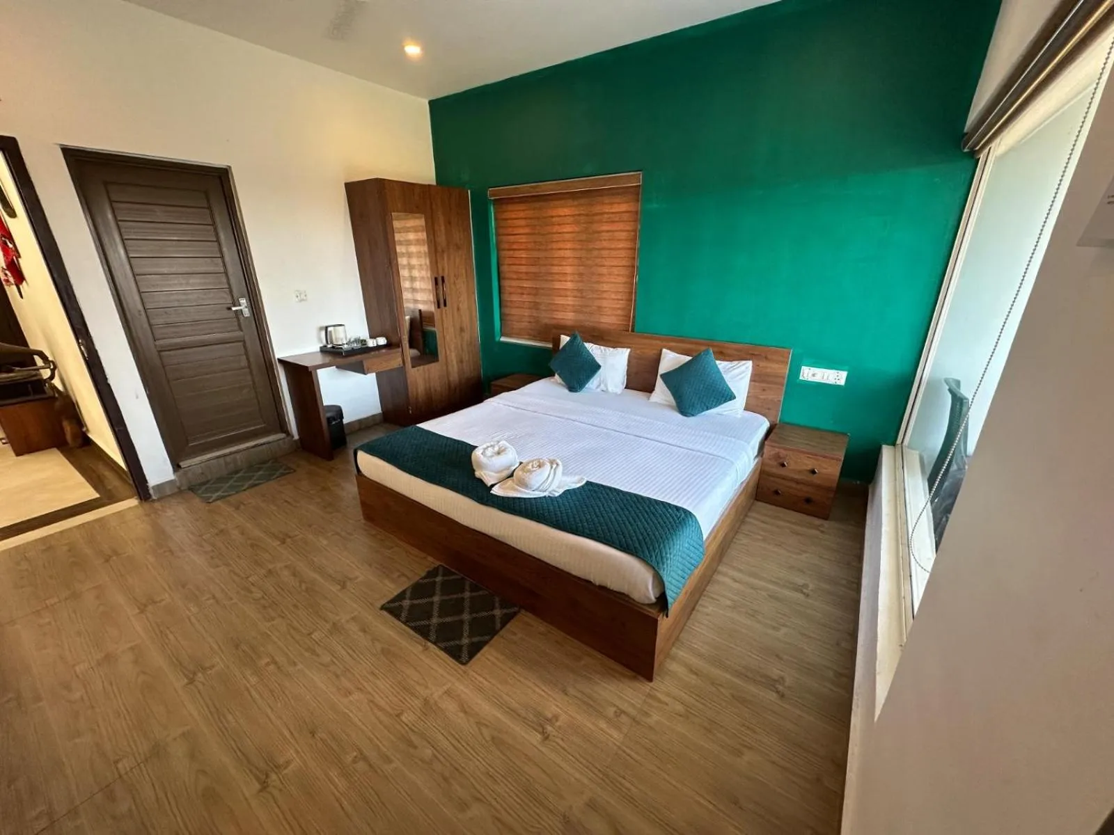 Bedroom, Bed in Vagamon Hill Chimes