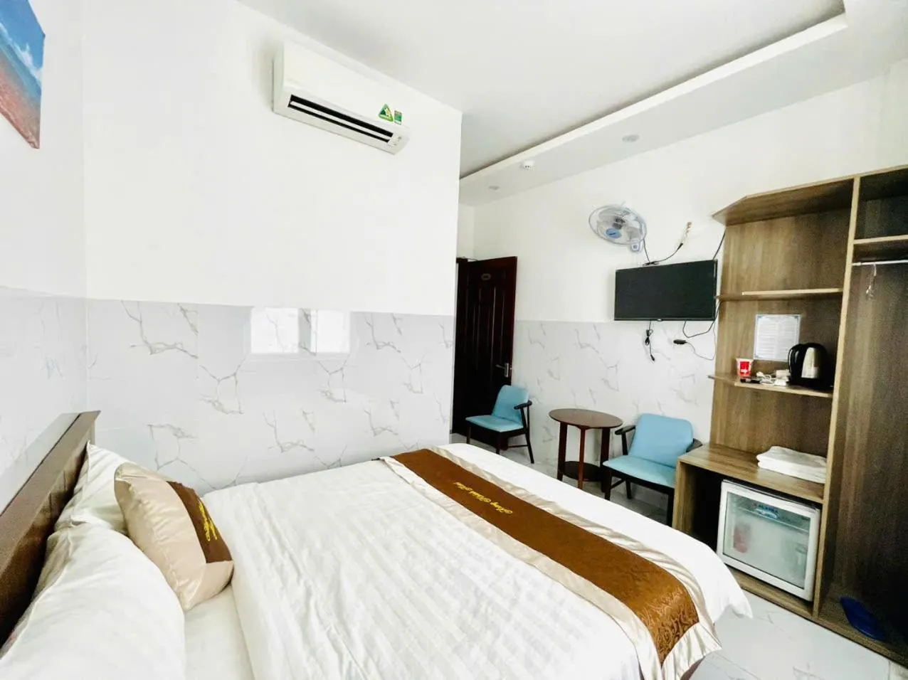 Bed in Hưng Khánh Hotel