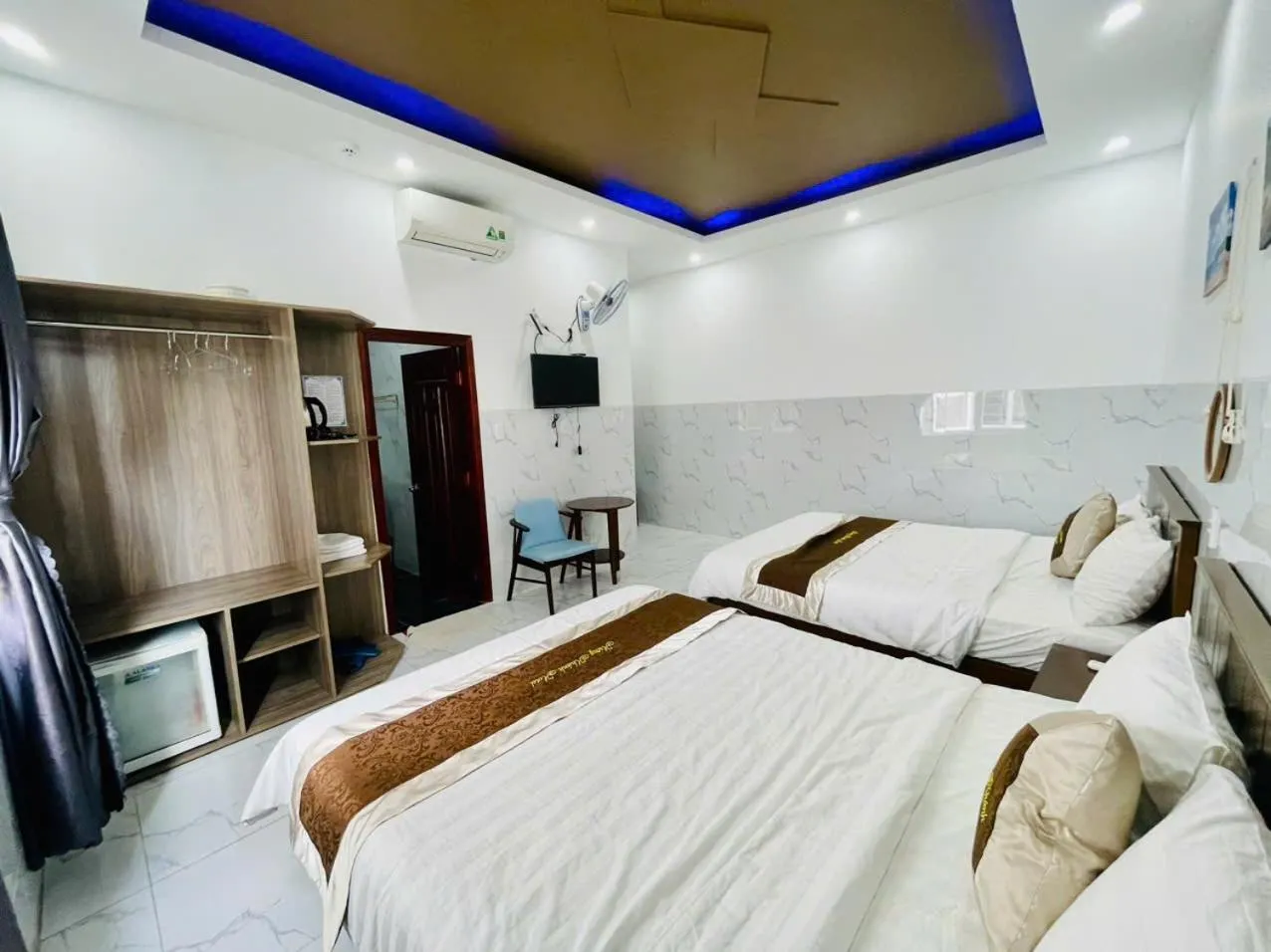 Bed in Hưng Khánh Hotel