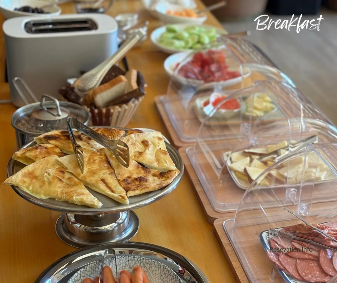 Food in Hotel Chateau Iveri