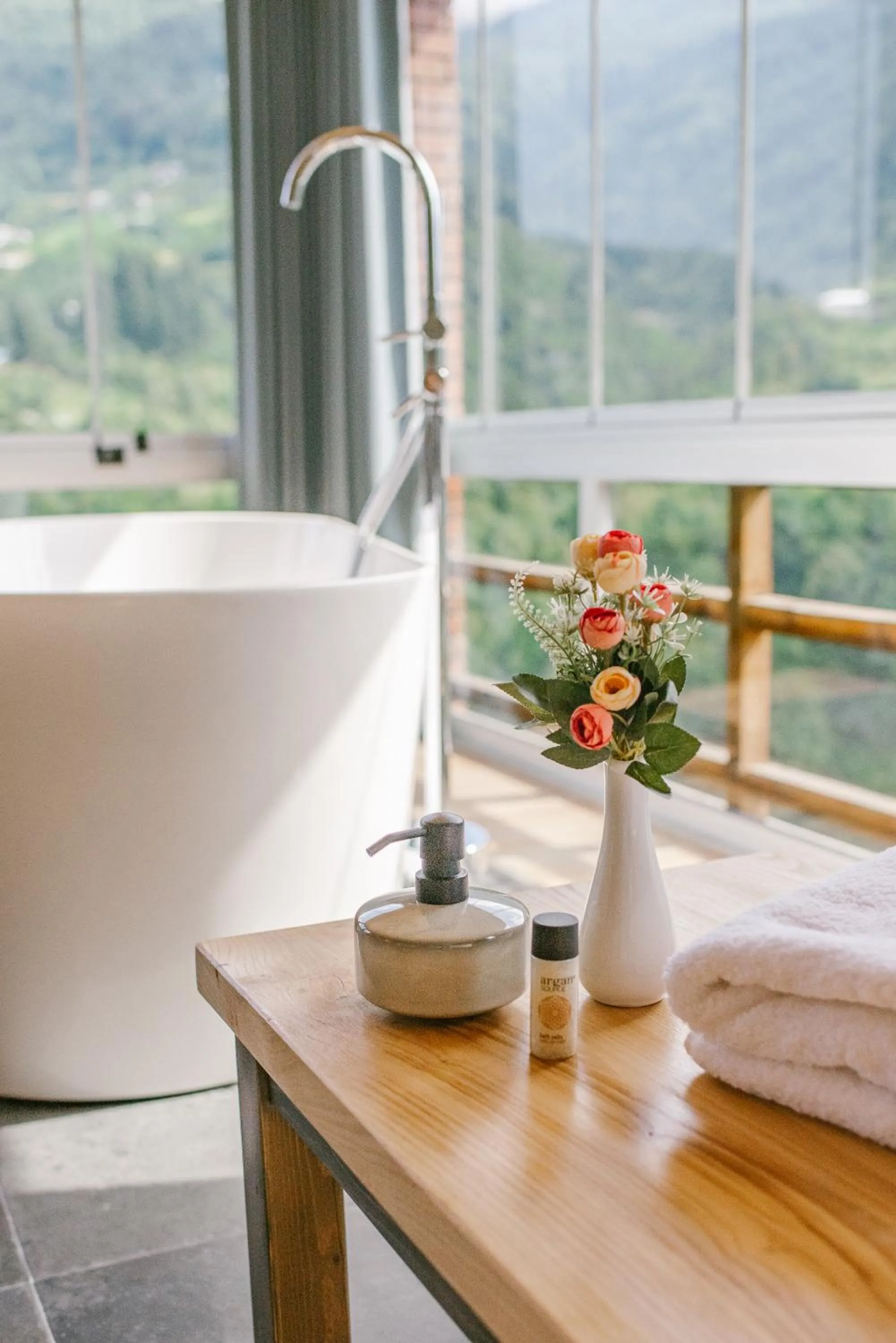 Bath in Hotel Chateau Iveri