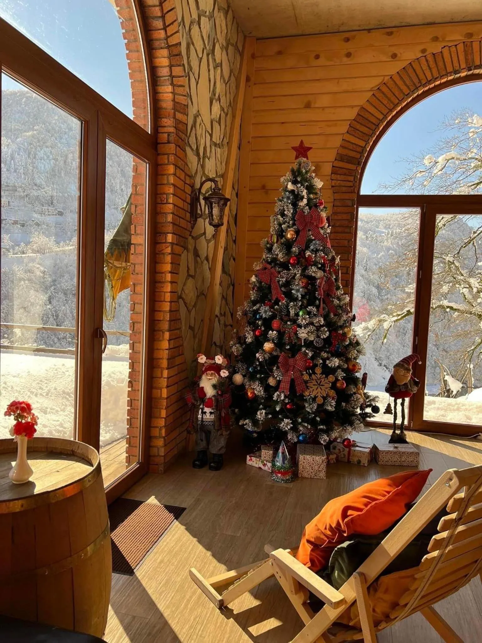 Restaurant/places to eat in Hotel Chateau Iveri