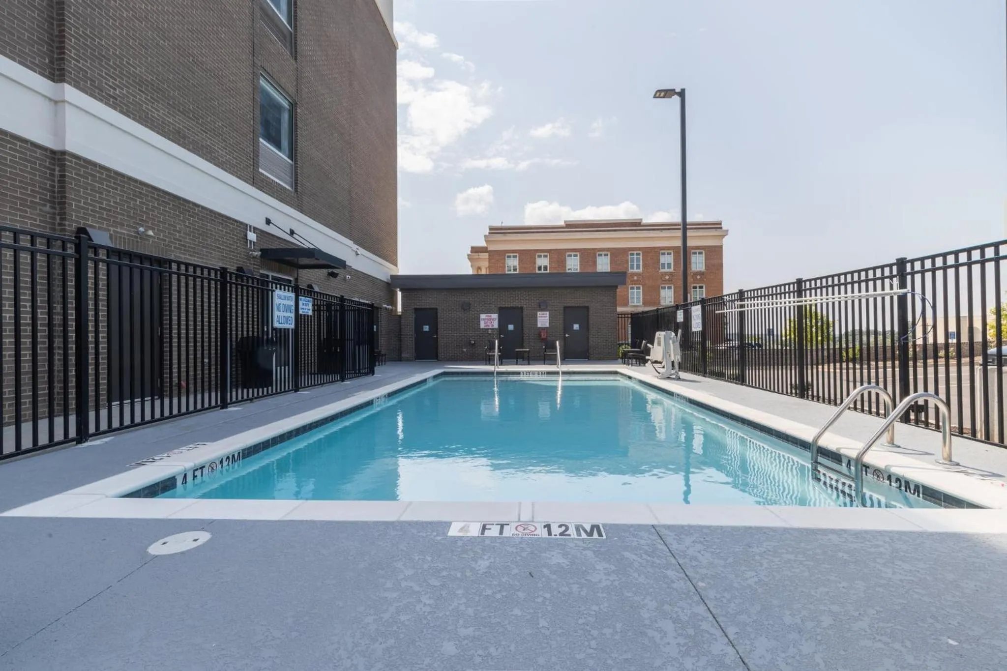 Swimming pool in Holiday Inn Express & Suites Columbia Downtown The Vista by IHG