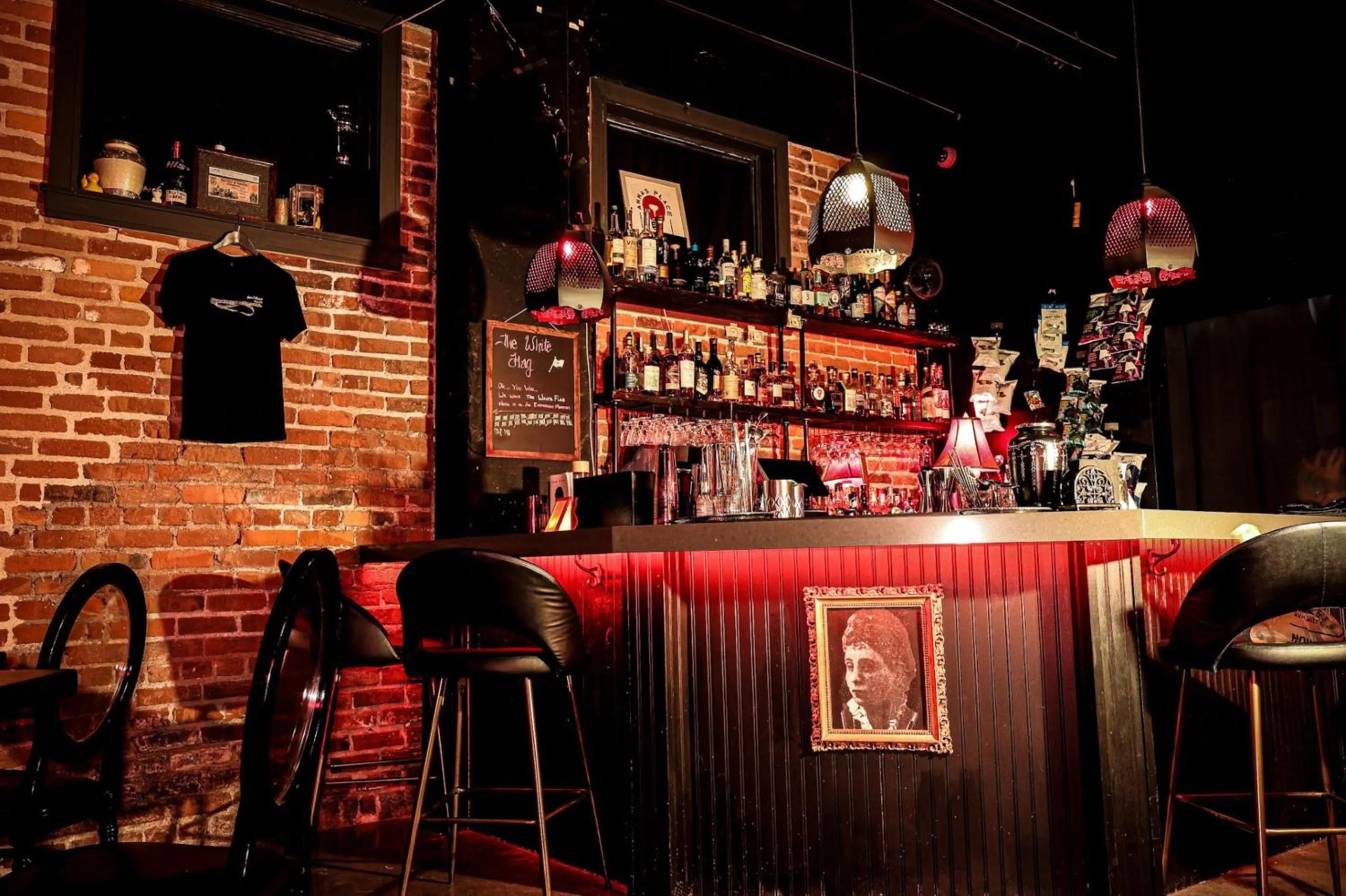 Lounge or bar in Hotel Indigo - Omaha Downtown by IHG