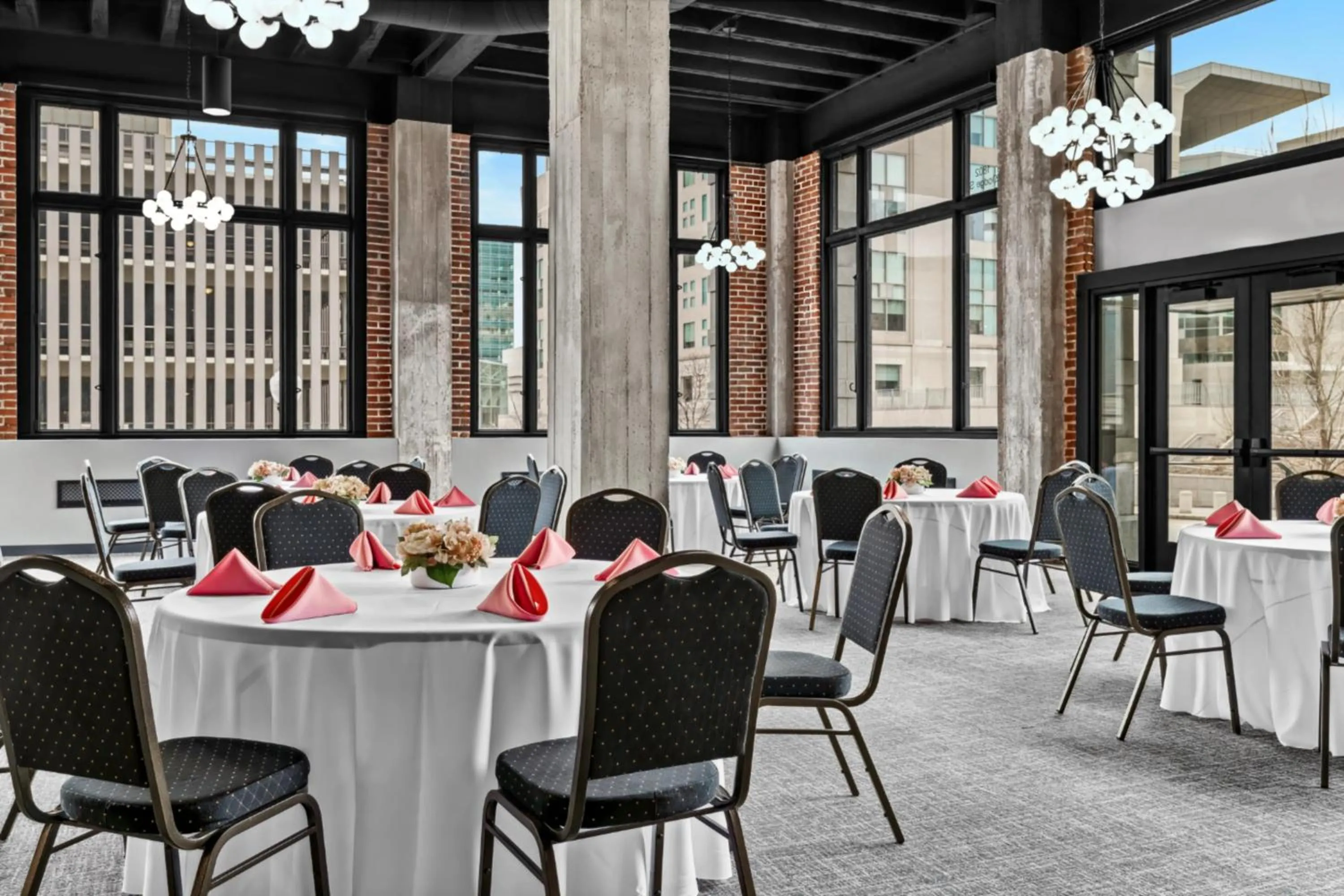 Meeting/conference room in Hotel Indigo - Omaha Downtown by IHG