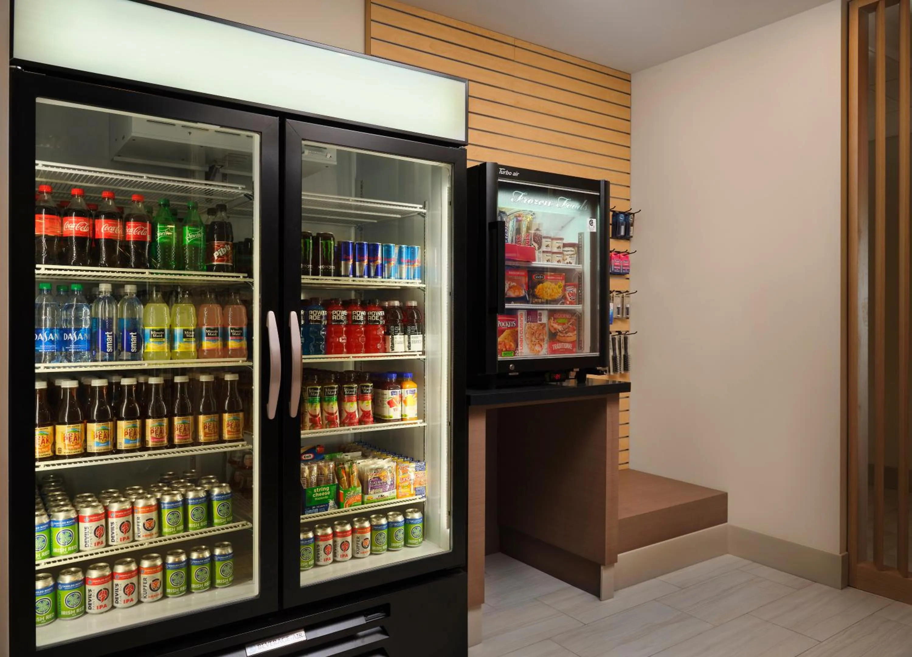 Supermarket/grocery shop in Holiday Inn Express & Suites - Lockport by IHG