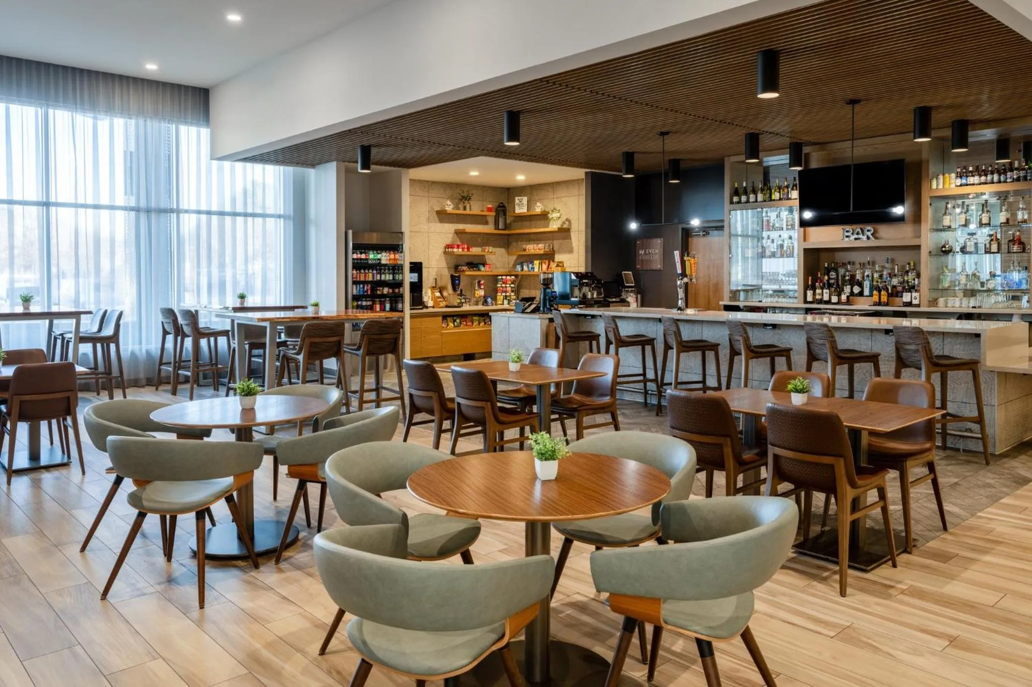 Restaurant/places to eat in EVEN Hotel Rochester - Mayo Clinic Area by IHG