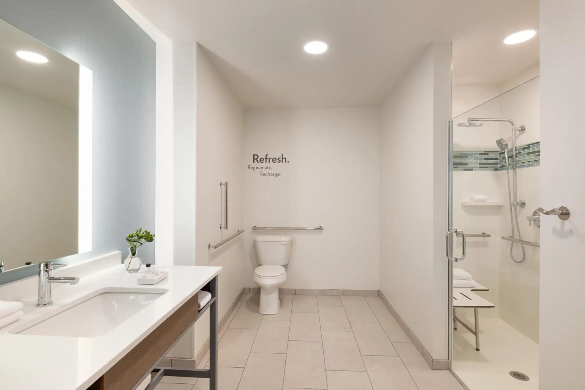 Photo of the whole room in EVEN Hotel Rochester - Mayo Clinic Area by IHG