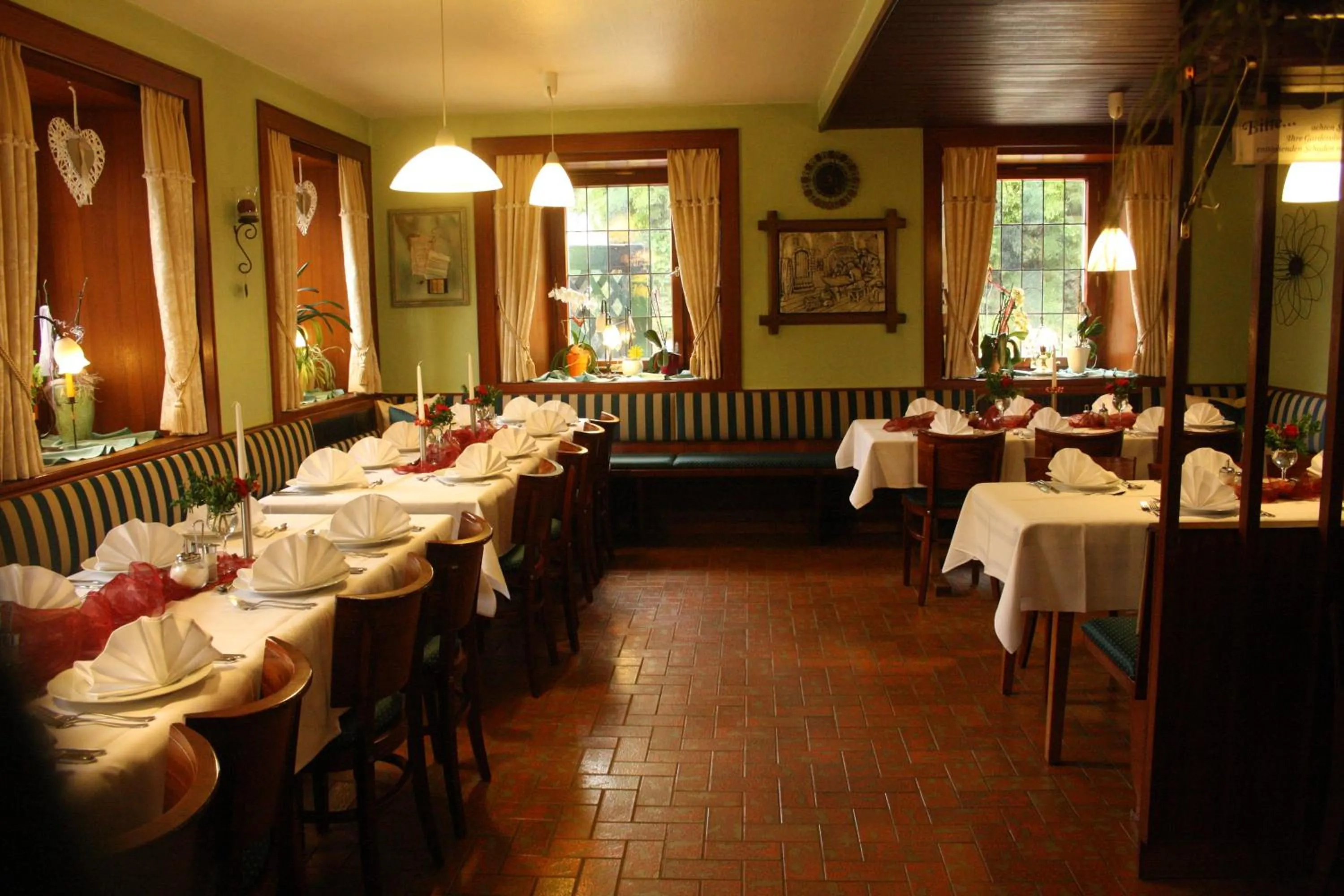 Restaurant/places to eat in Gasthof zum Waldstein