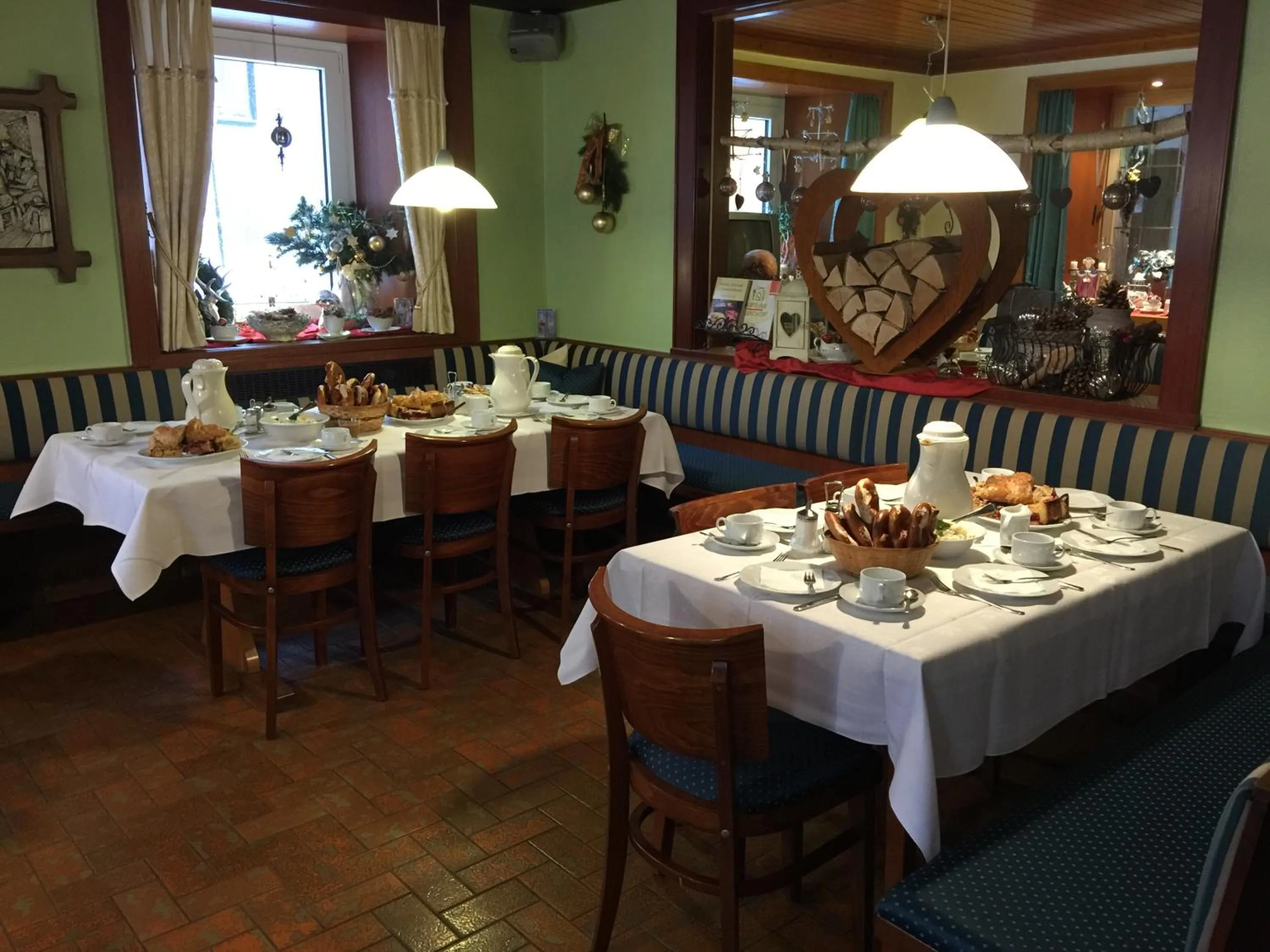 Restaurant/places to eat in Gasthof zum Waldstein