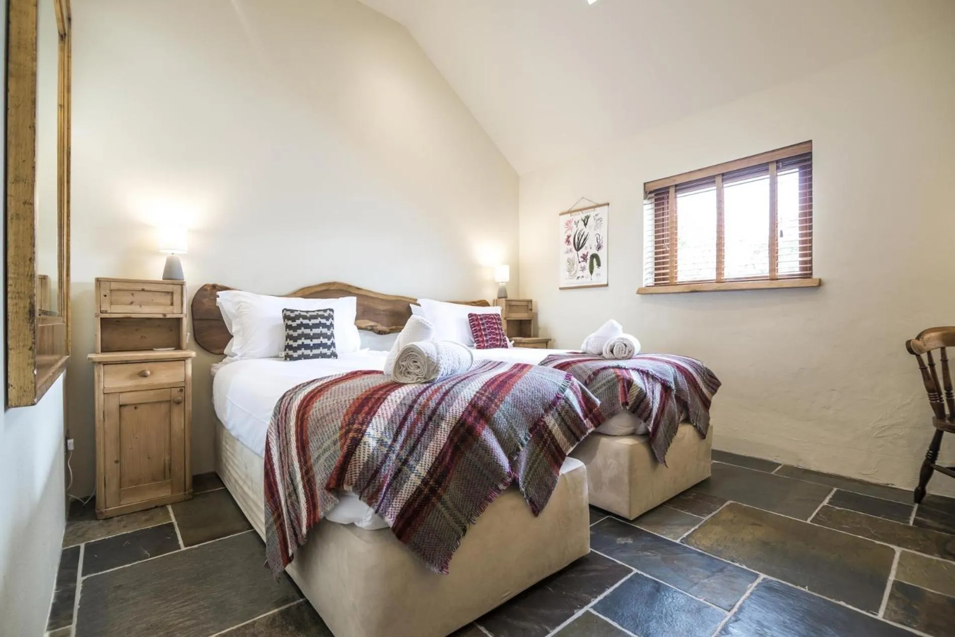 Floor plan, Bed in Lavender - Luxurious Barn Conversion - Blossom Farm