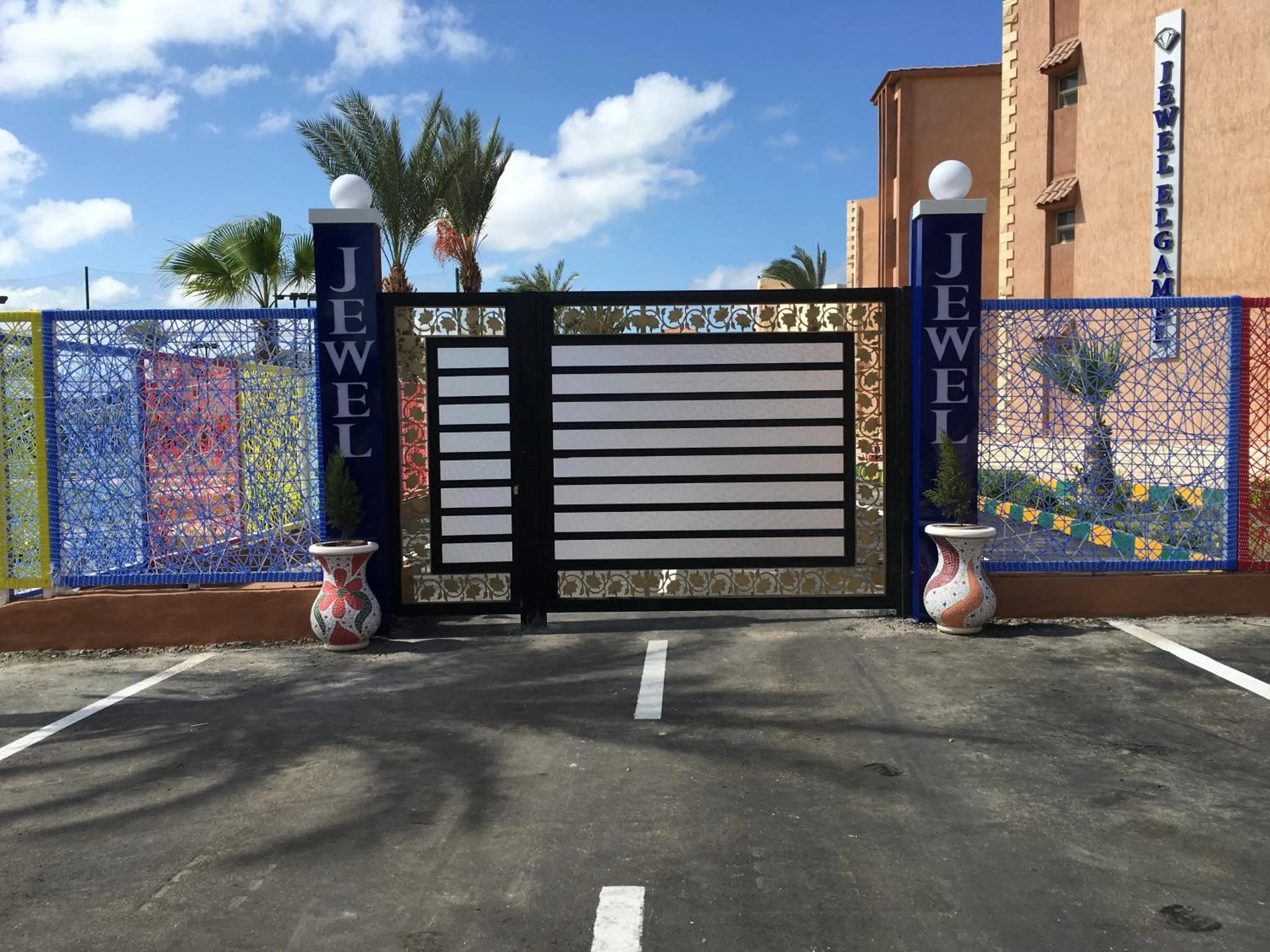 Facade/entrance in Jewel Gameel appartement
