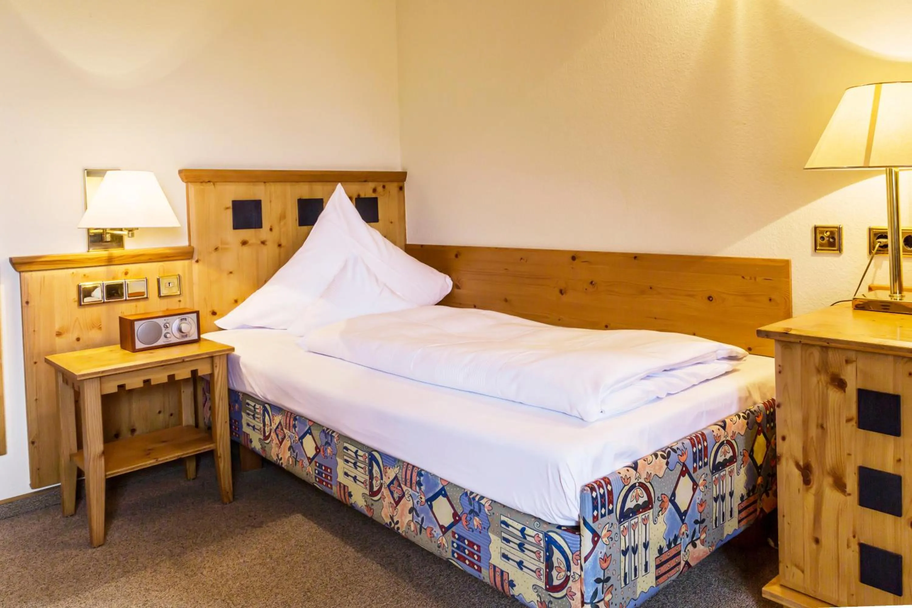 Photo of the whole room, Bed in Flair-Hotel Zum Benediktiner