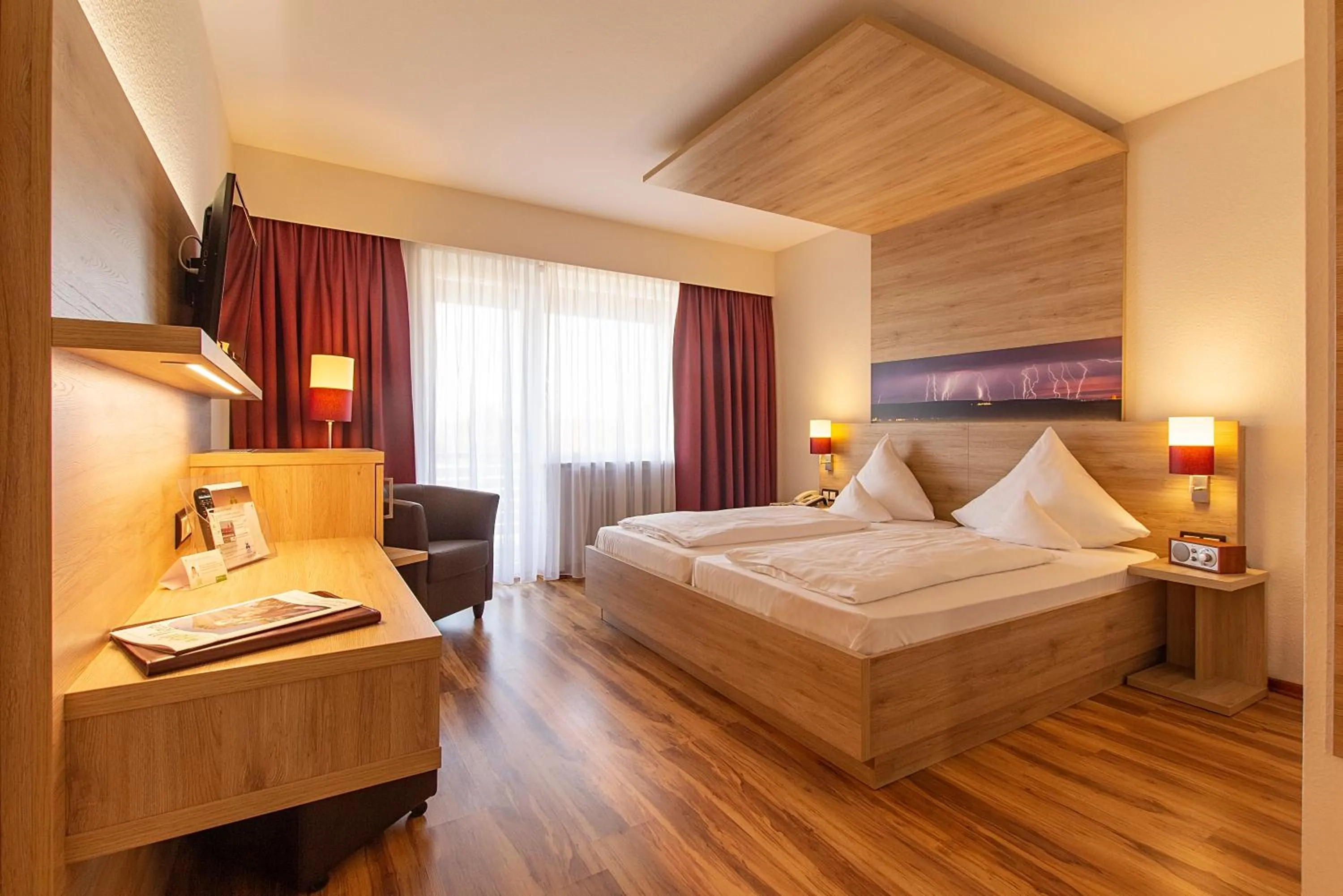 Photo of the whole room, Bed in Flair-Hotel Zum Benediktiner