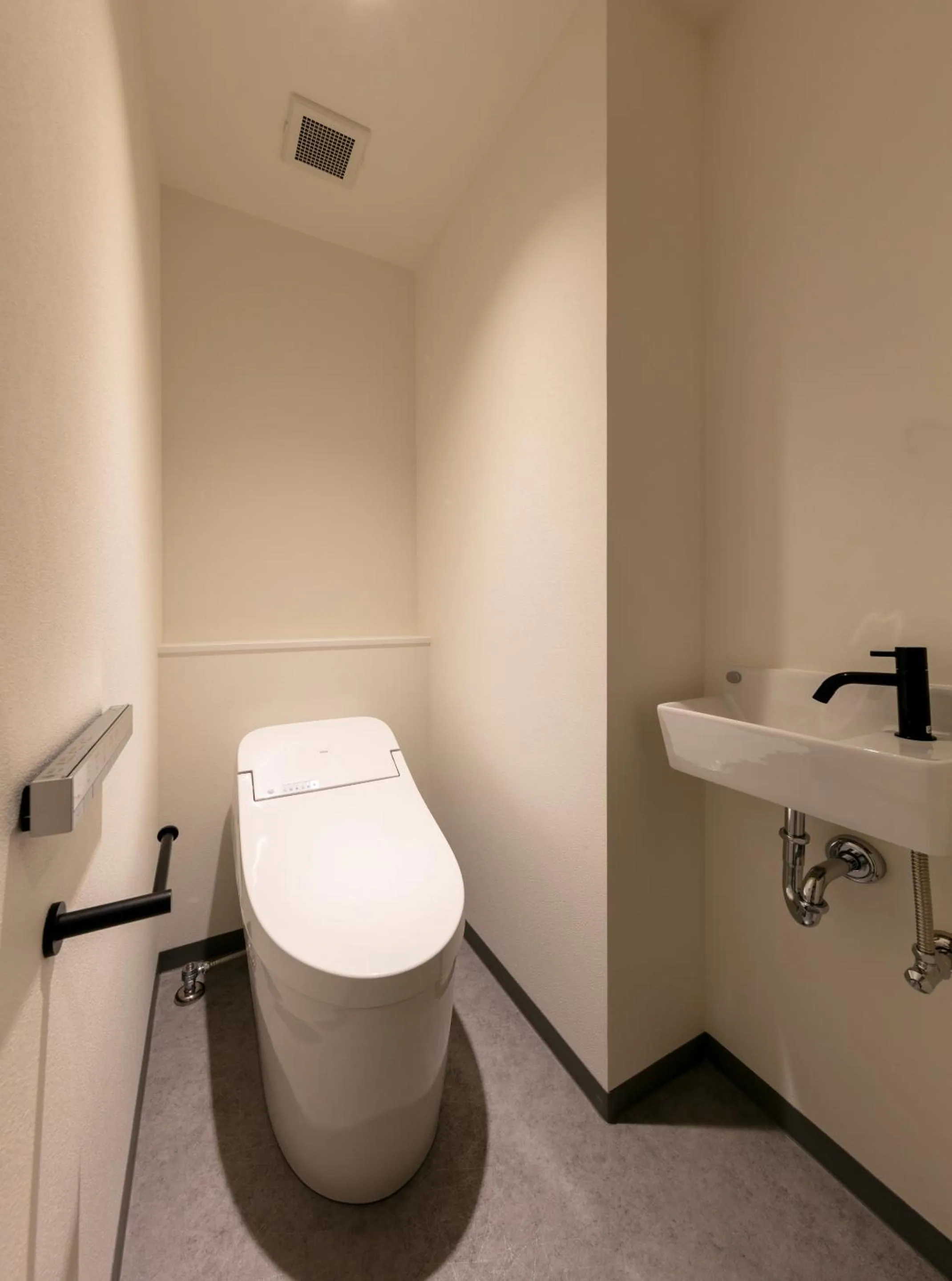 Toilet in ibis Styles Nagoya