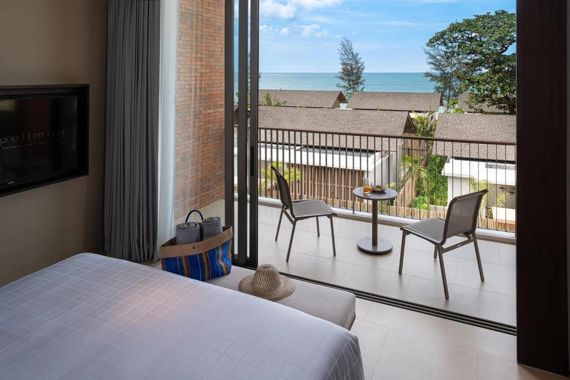 TV and multimedia, Bed in Pullman Khao Lak Resort