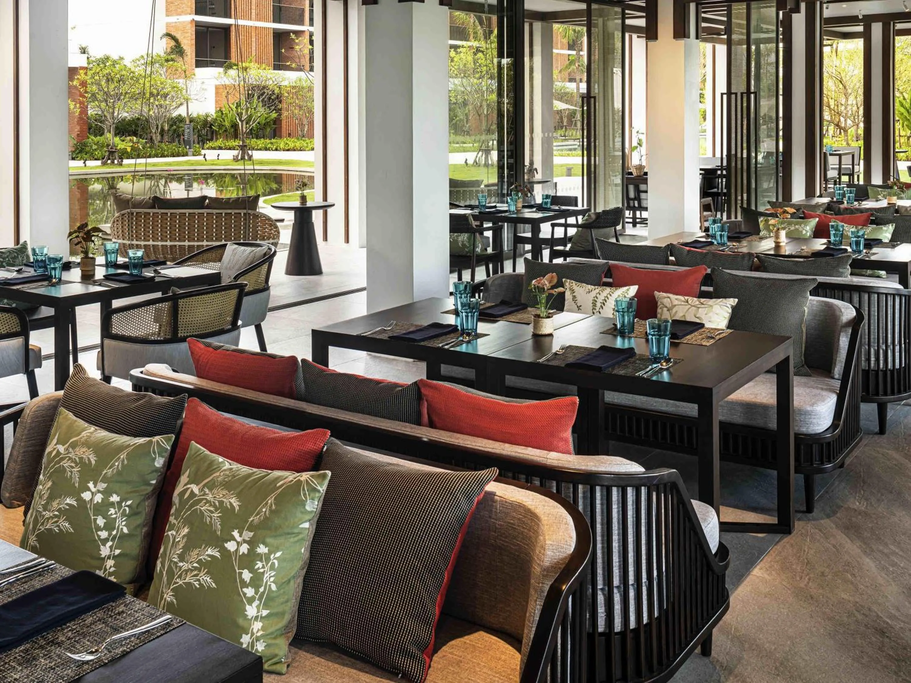 Restaurant/places to eat in Pullman Khao Lak Resort