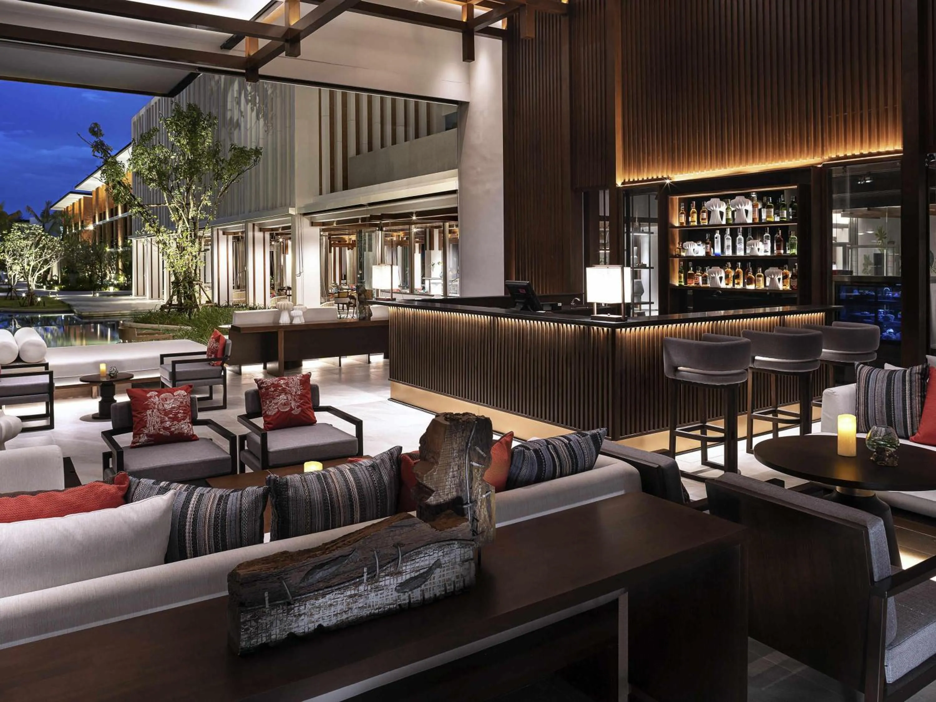 Lounge or bar in Pullman Khao Lak Resort