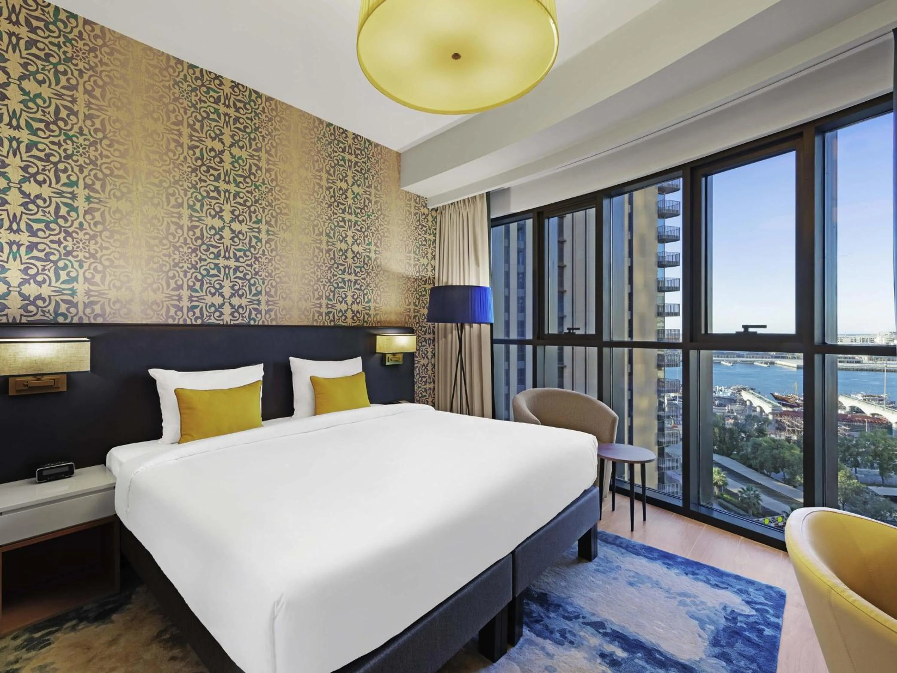 Bedroom, Bed in Aparthotel Adagio Dubai Deira