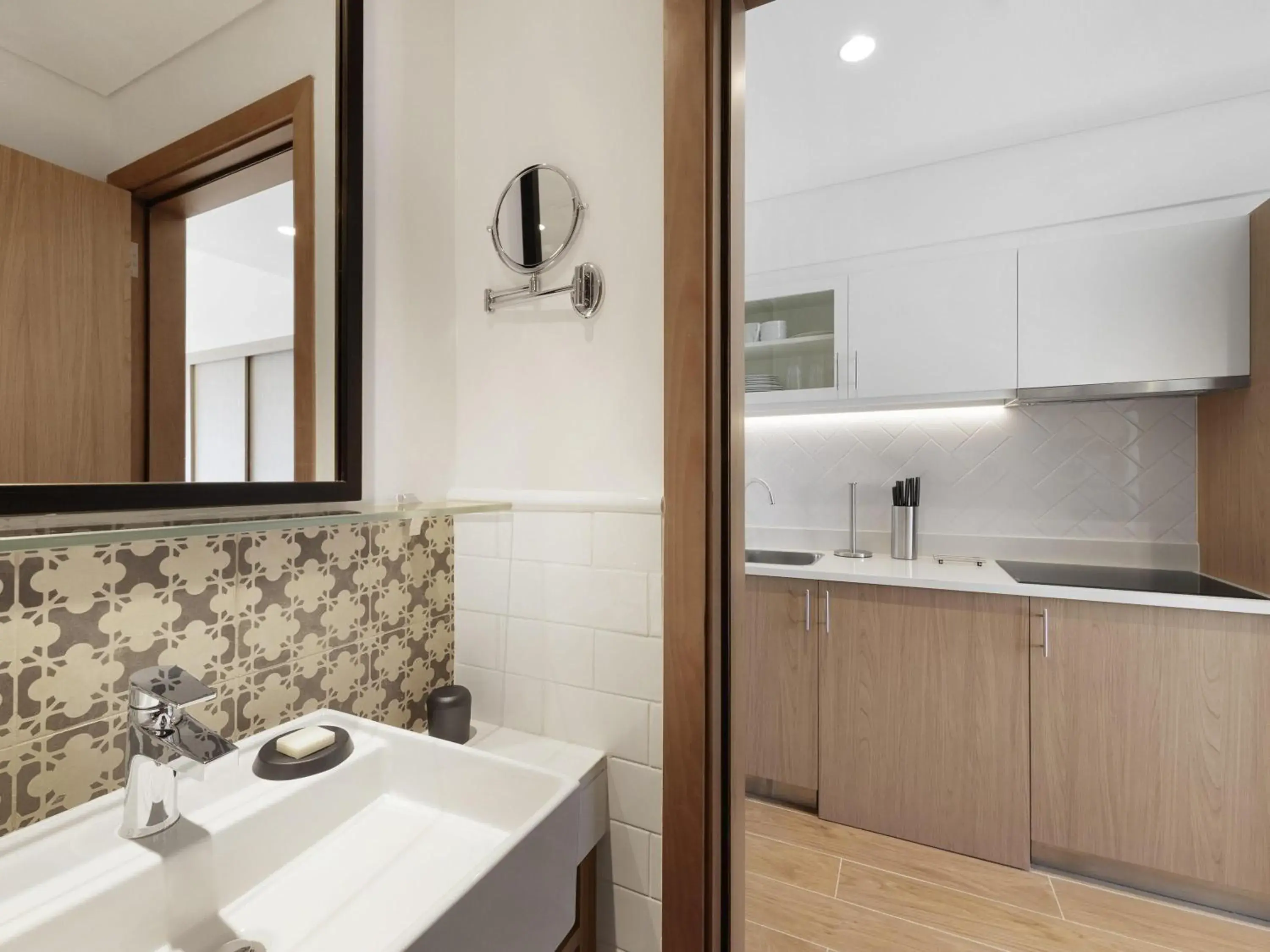 Studio with Balcony - 20% off Food & Beverage in Aparthotel Adagio Dubai Deira Studio with Balcony - 20% off Food & Beverage in Aparthotel Adagio Dubai Deira