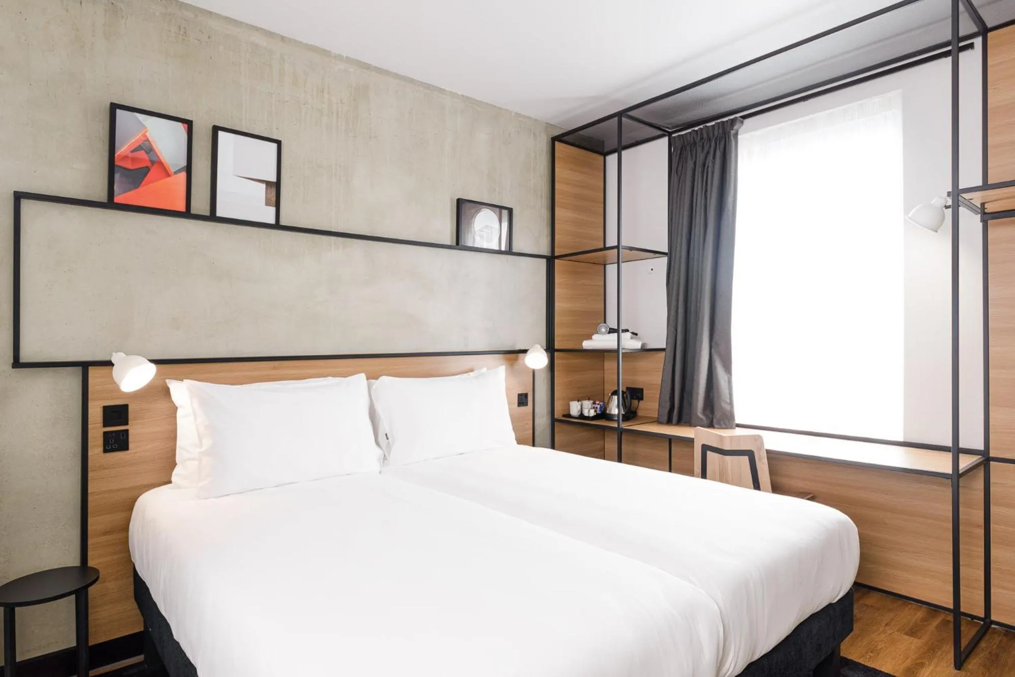 Bedroom, Bed in ibis Bridgwater, M5 Jct23