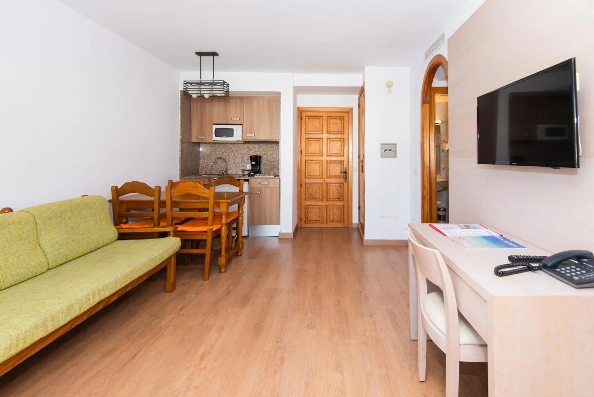 Living room in Apartamentos Quijote Park