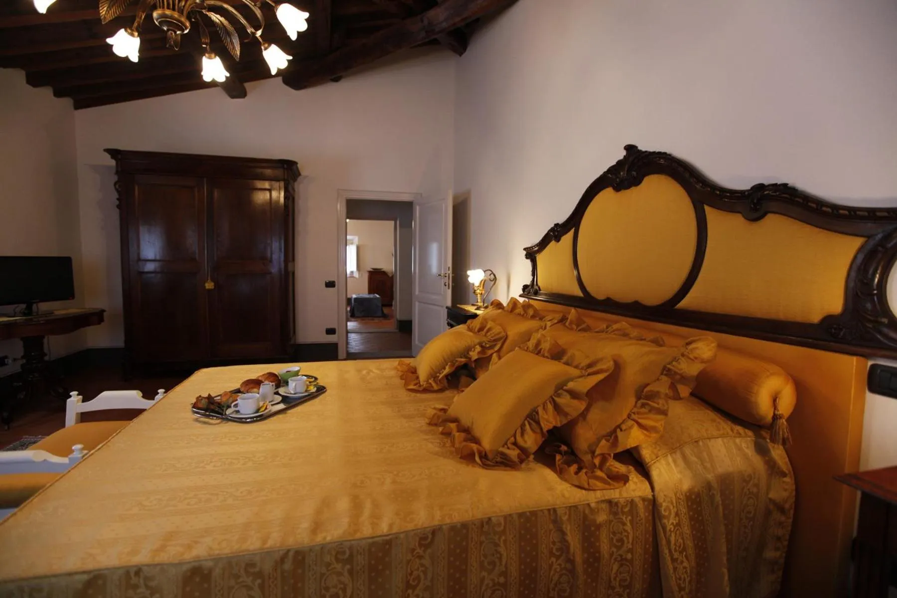 Bed in Residence Villa La Fornacina