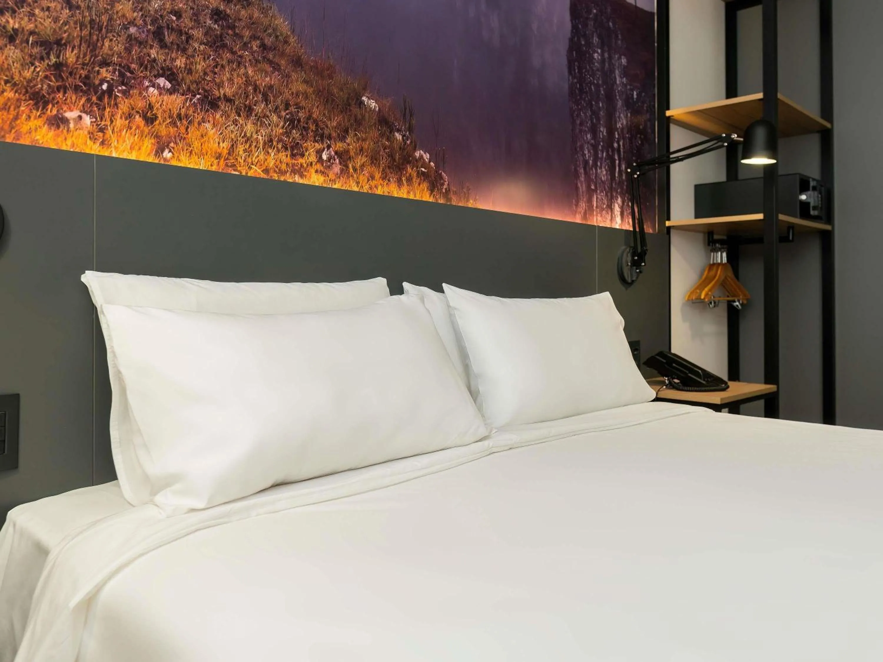 Bedroom, Bed in Novotel Criciuma