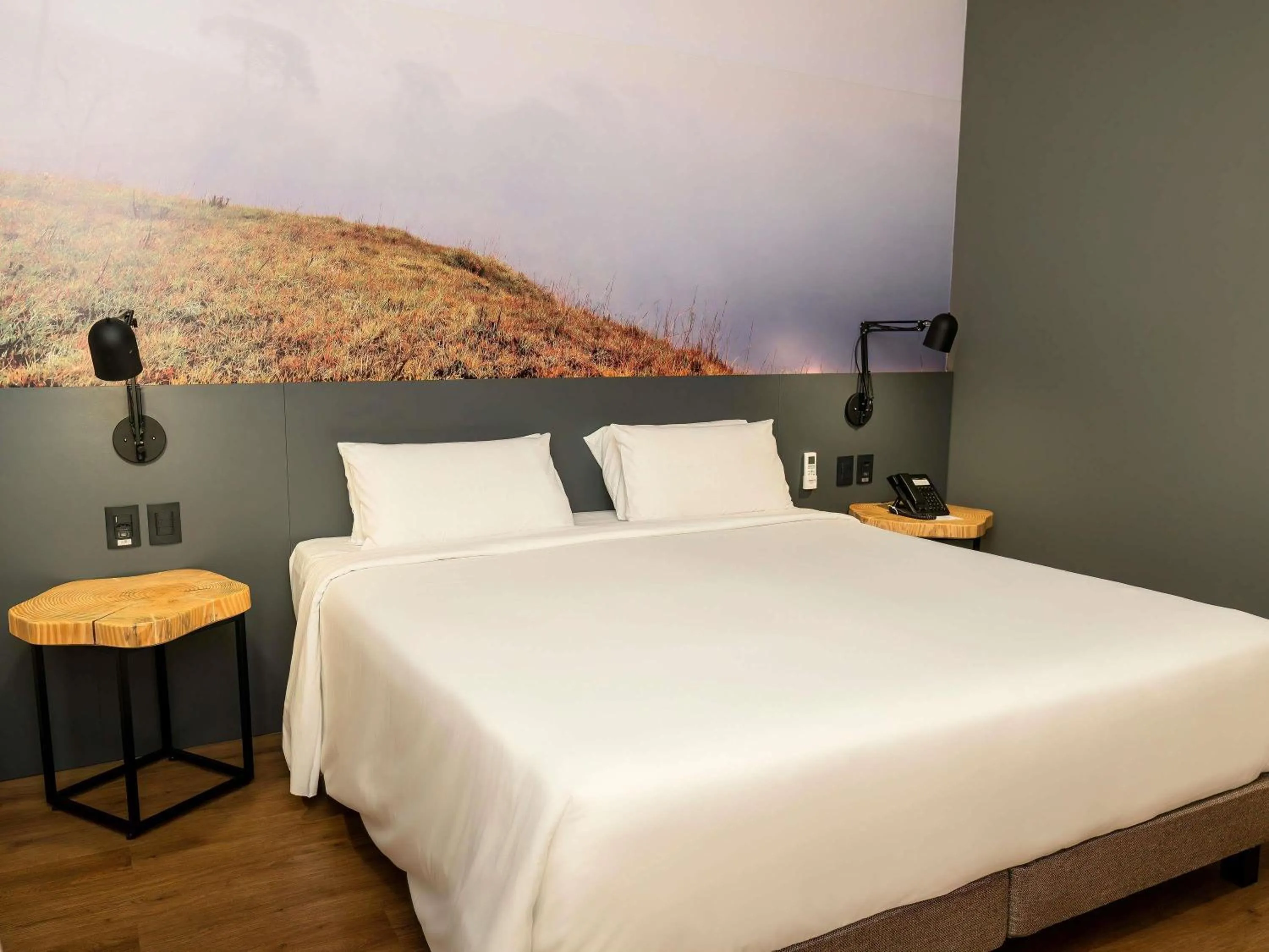 Bedroom, Bed in Novotel Criciuma