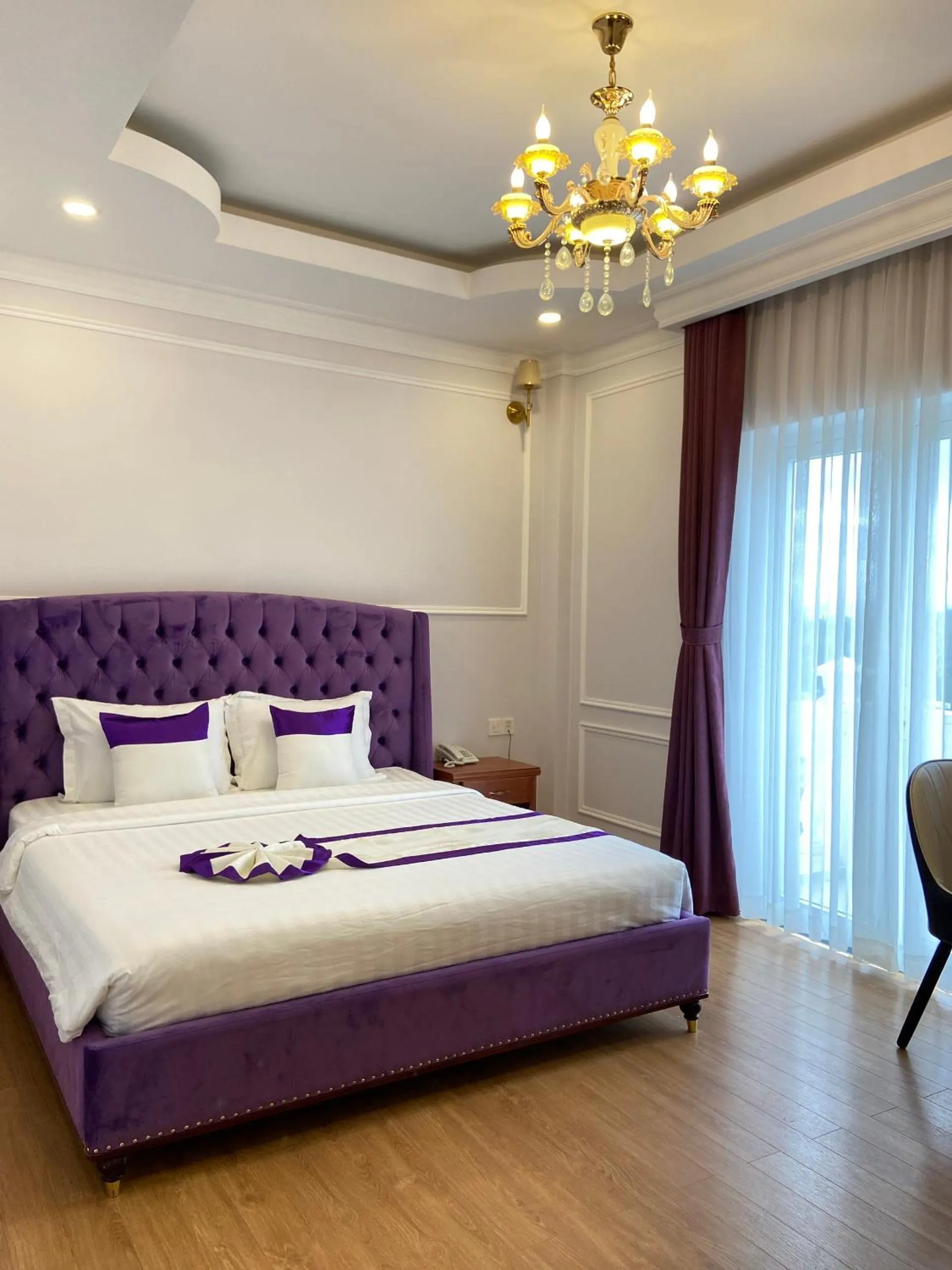Property building, Bed in Peach Valley Hotel Dalat