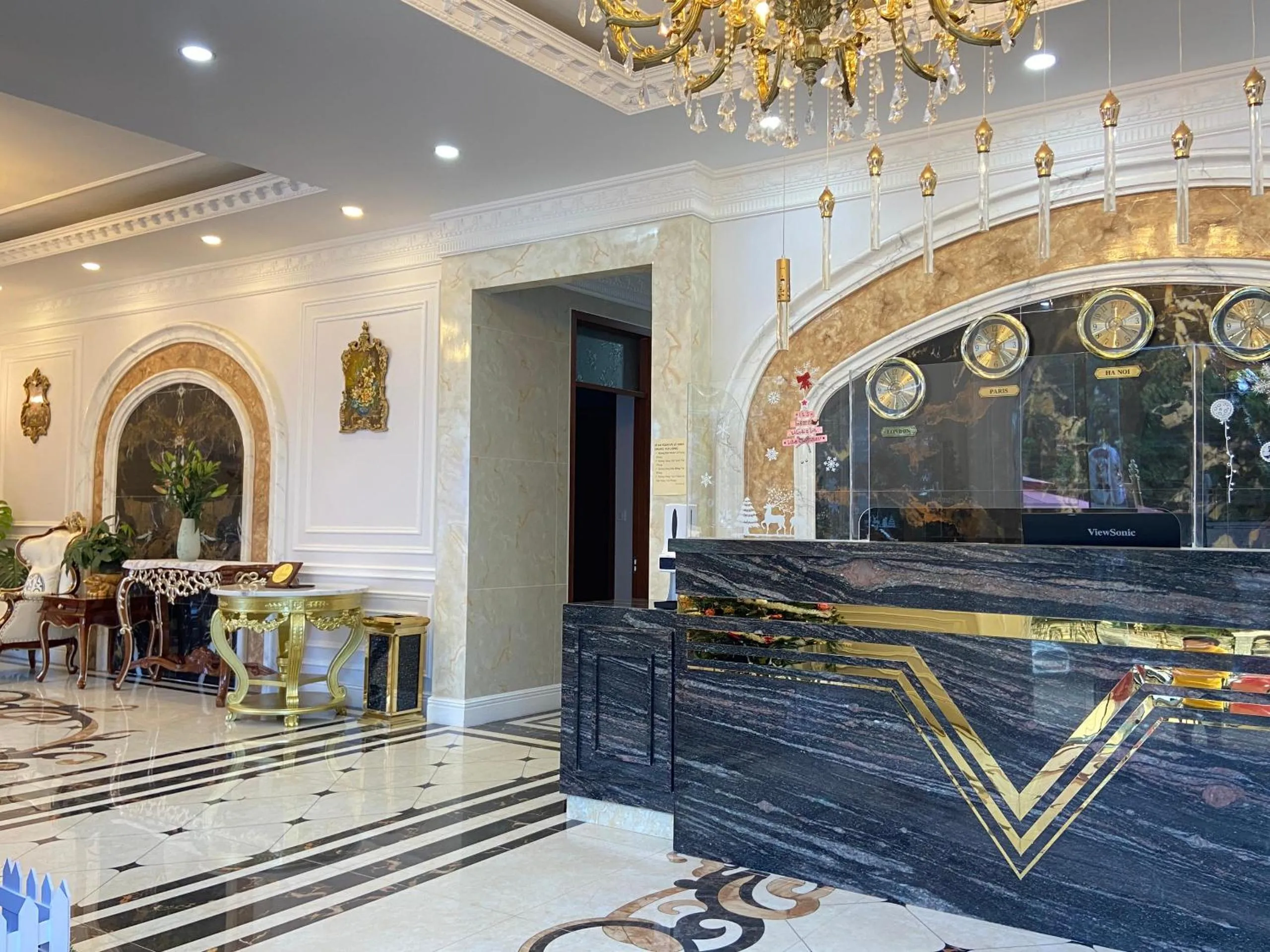 Lobby or reception in Peach Valley Hotel Dalat