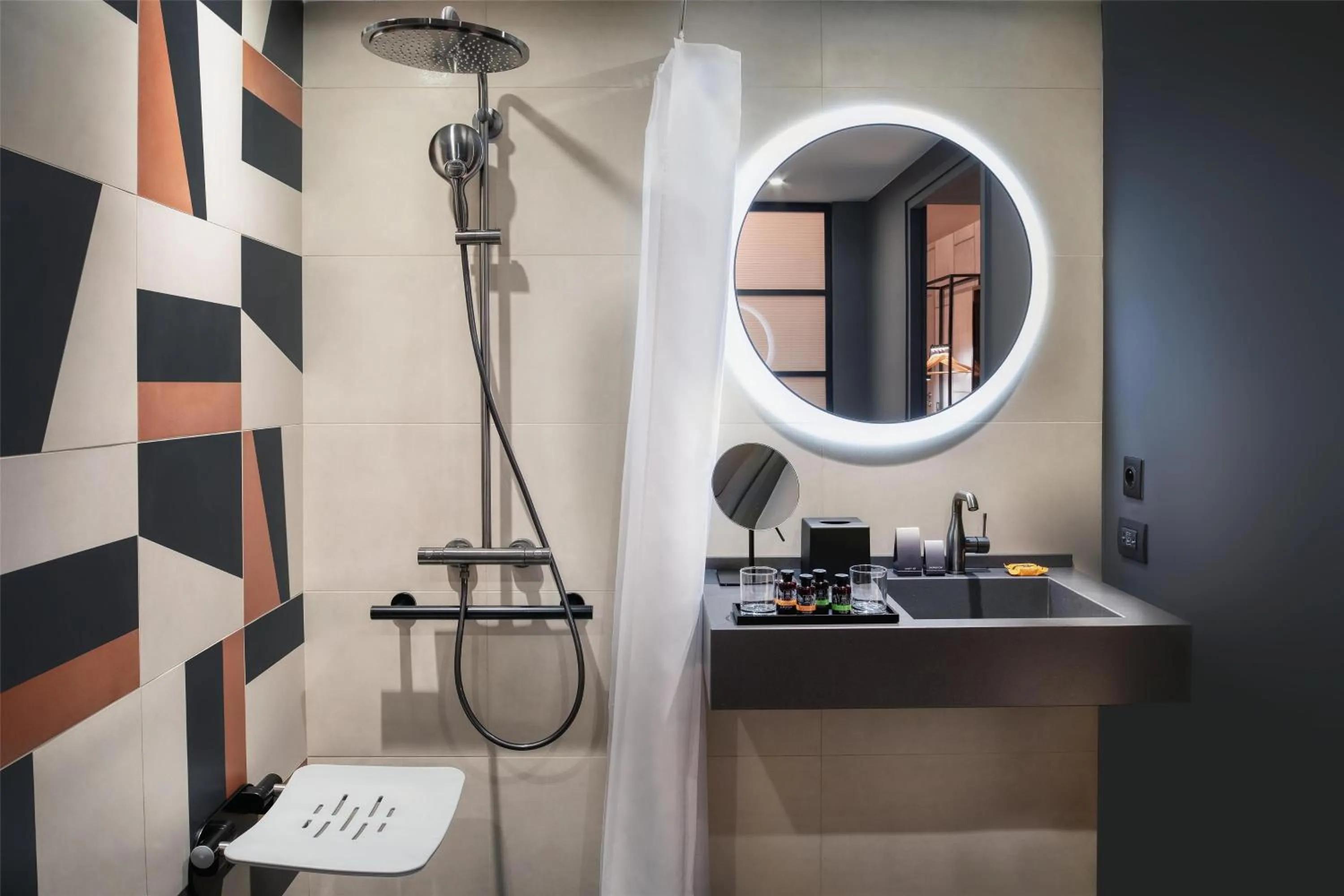 Bathroom in Canopy By Hilton Paris Eiffel Tower